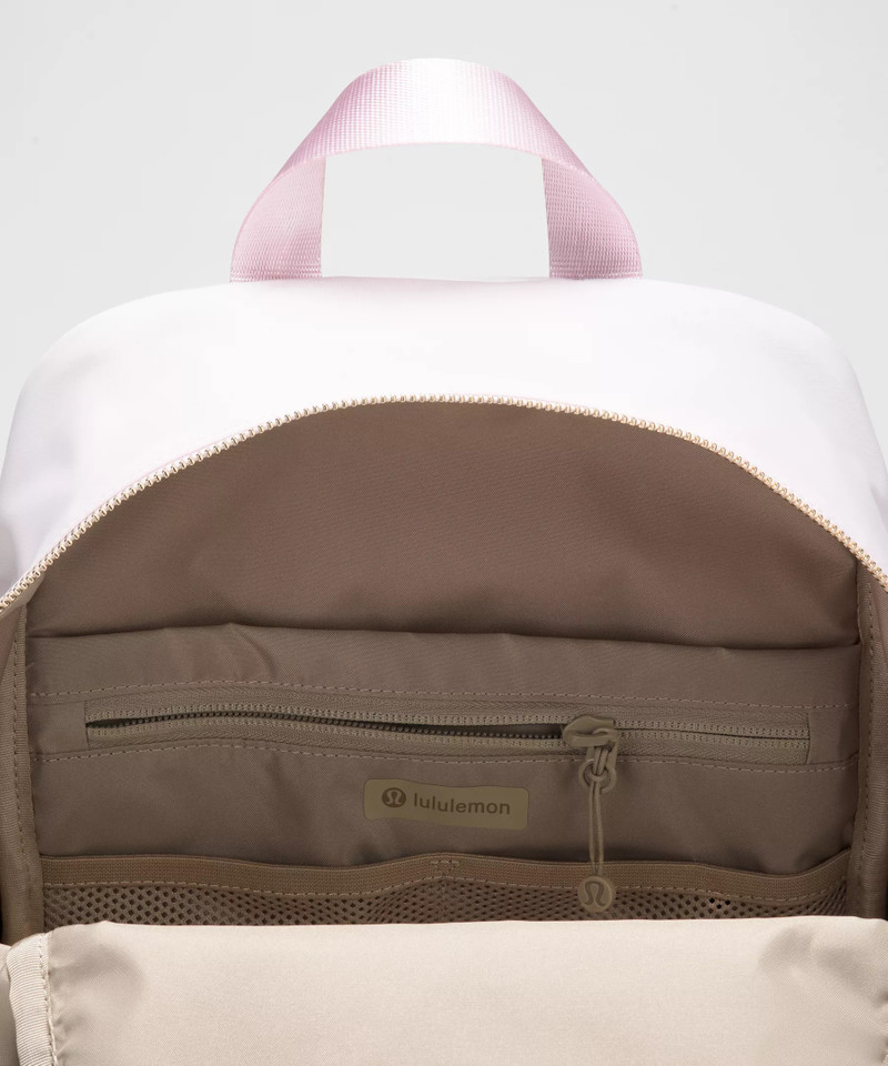 Everywhere Backpack Small 11.5L *Metal Hardware 5