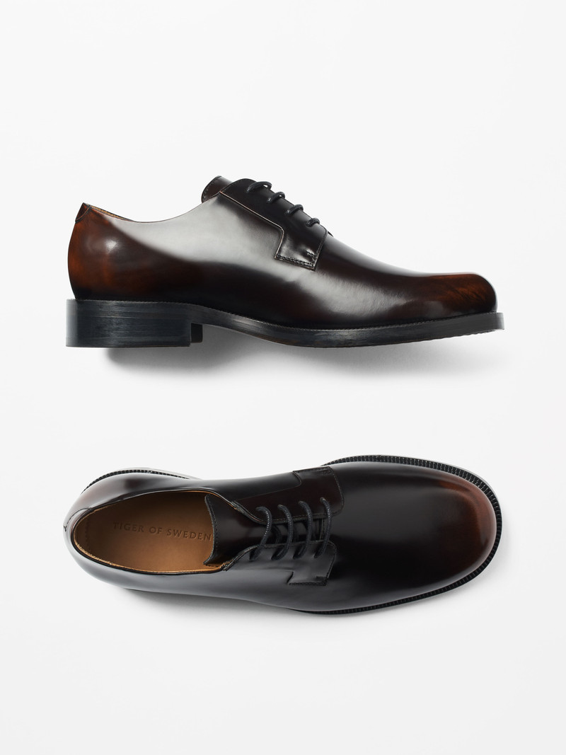 TIGER OF SWEDEN Opuson Leather Shoes outlook