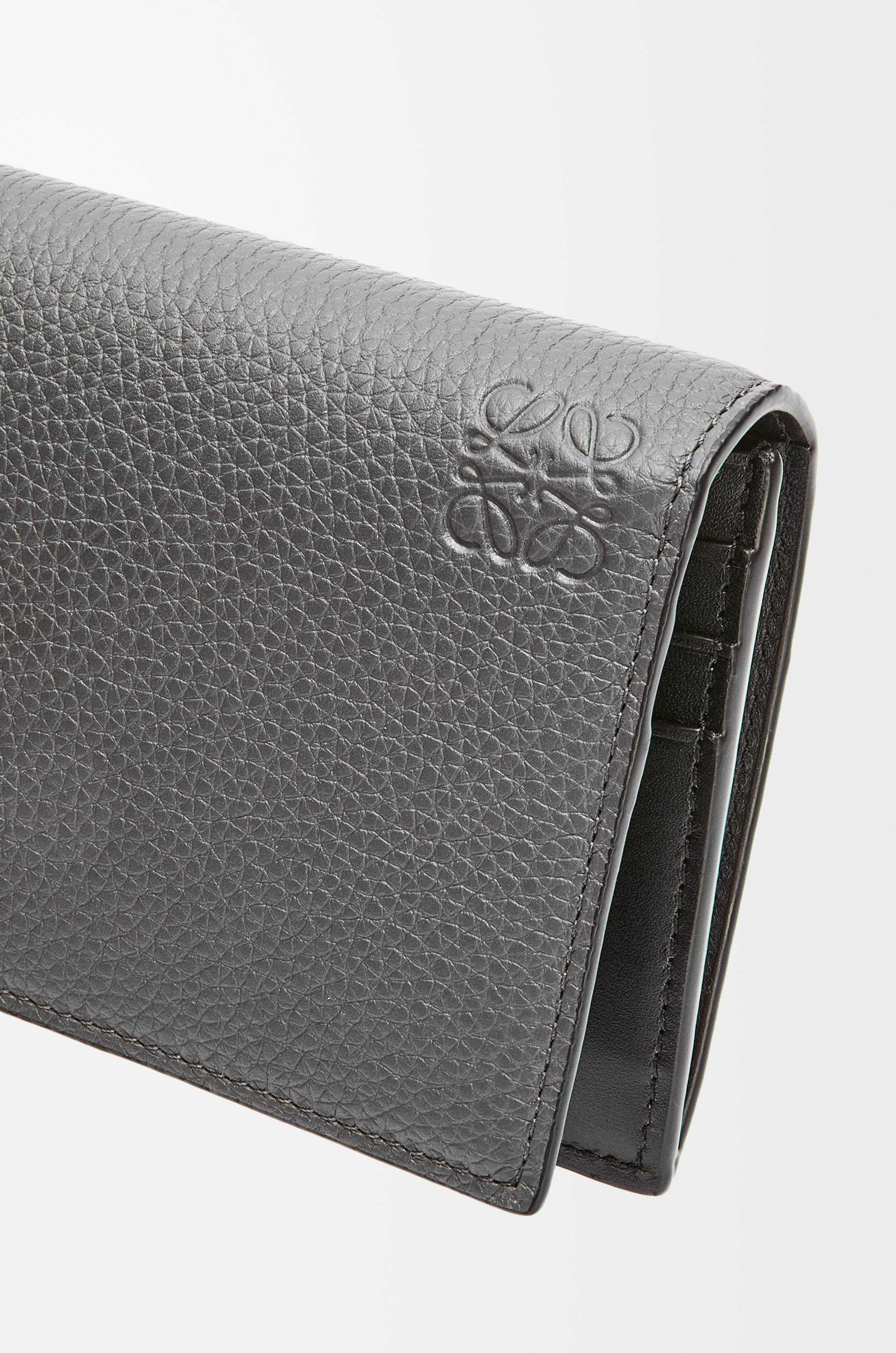 Long horizontal wallet in soft grained calfskin - 5
