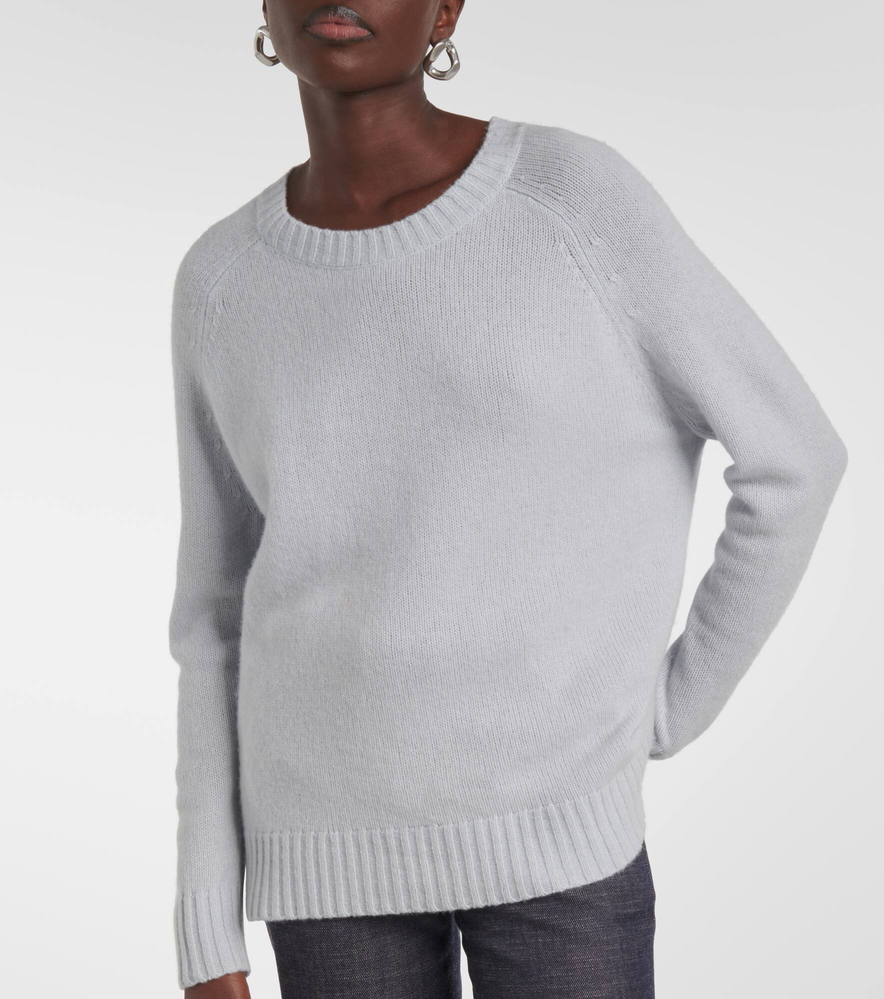 Oversized cashmere sweater - 6