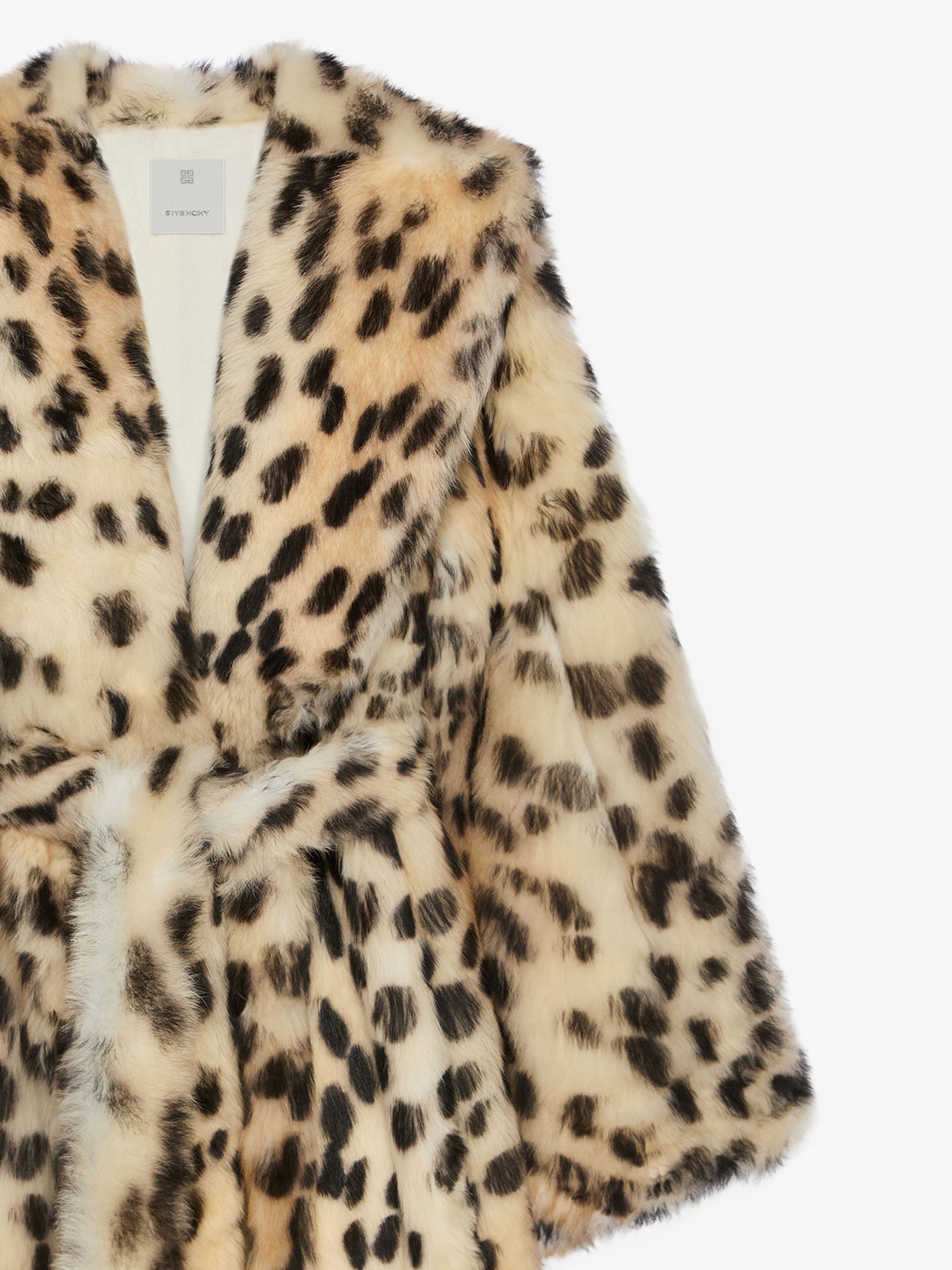OVERSIZED COAT IN FUR WITH LEOPARD PRINT - 2
