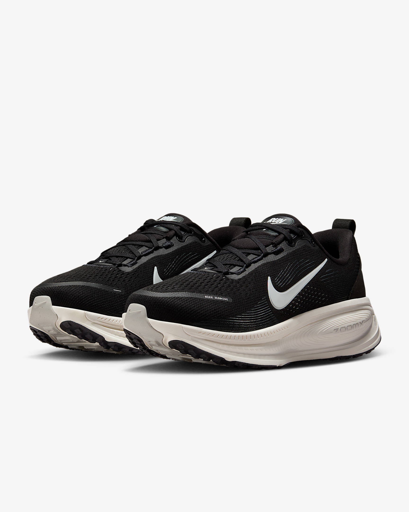 Nike Vomero 18 Women's Road Running Shoes (Extra Wide) - 5