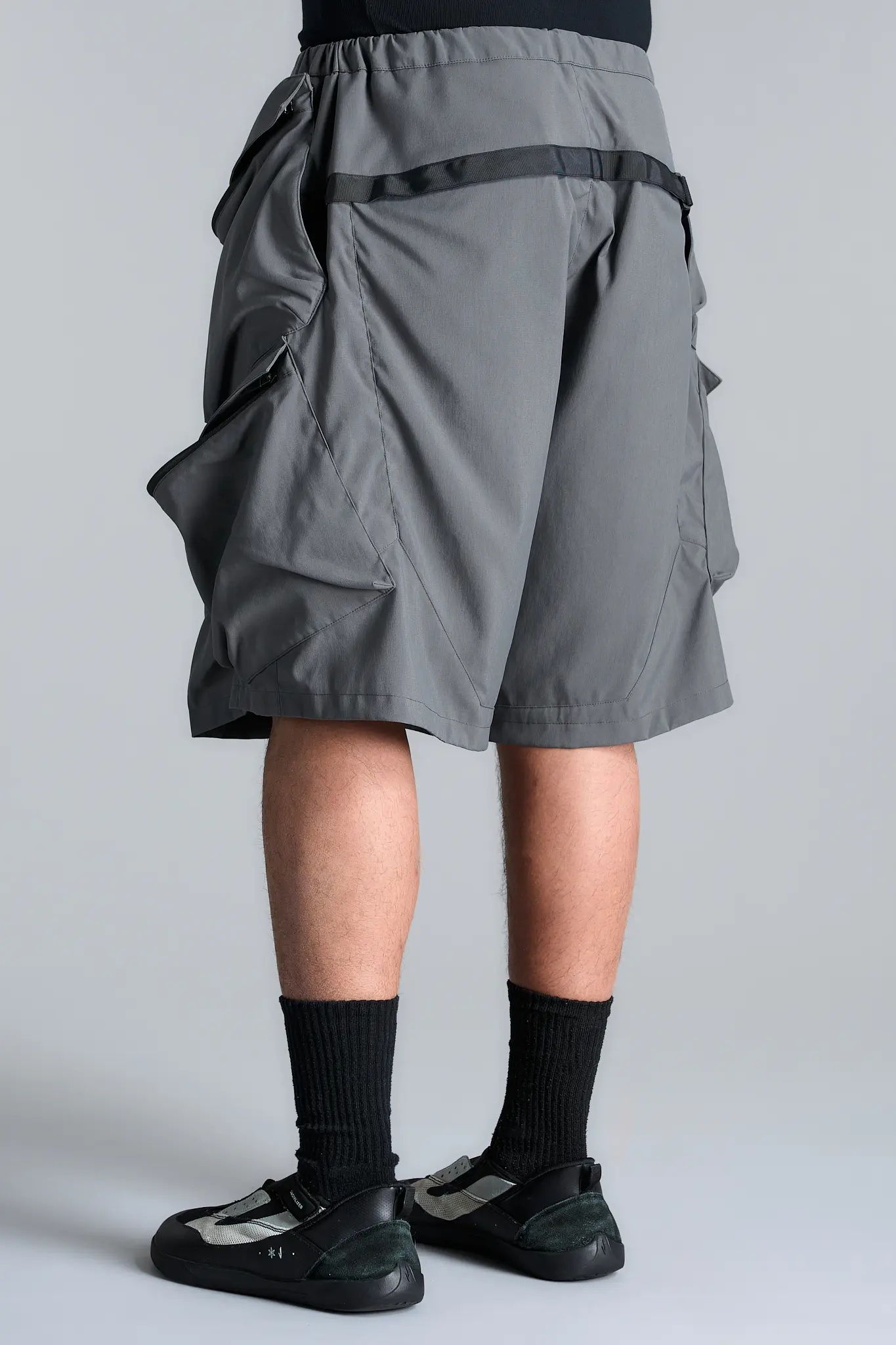 SP56A-M Nylon Stretch Double Cargo Short Pant Gray - 9