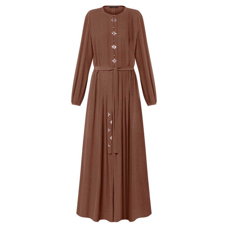 Long-Sleeved Long Dress With Flower Crowns 1