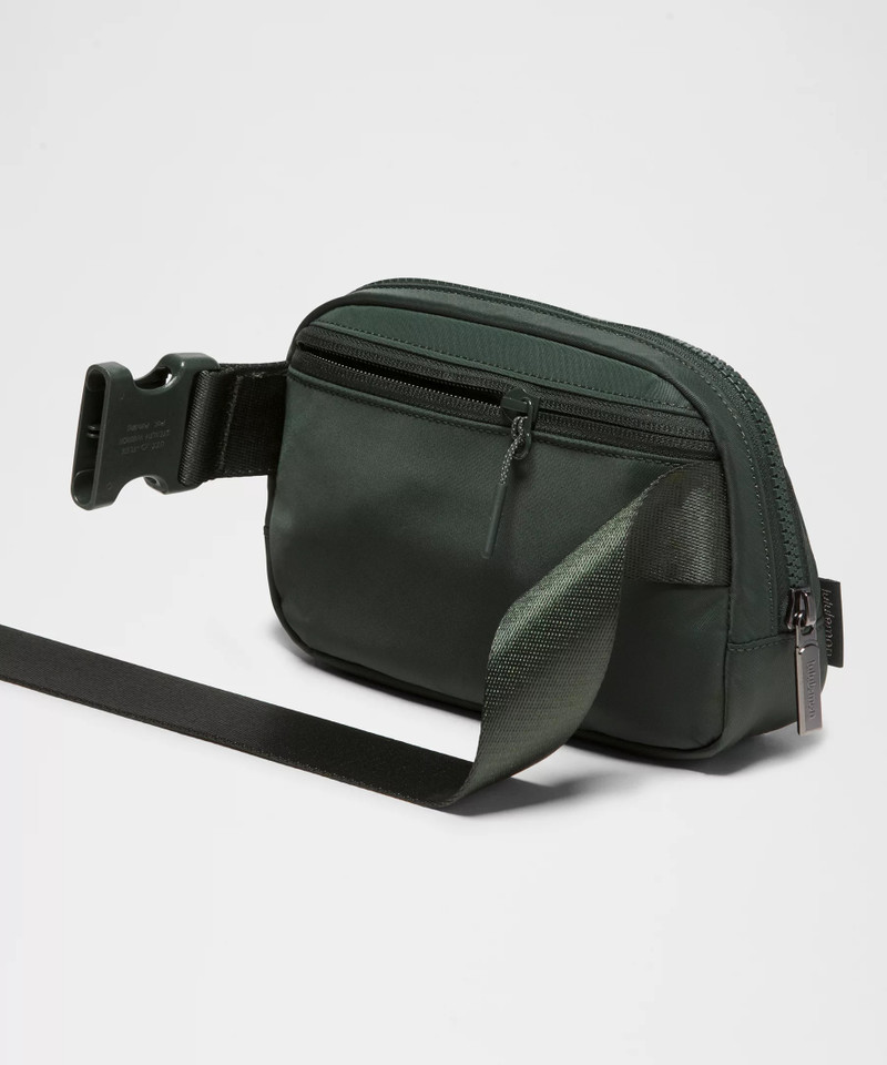 Everywhere Belt Bag with Long Strap 1L 4
