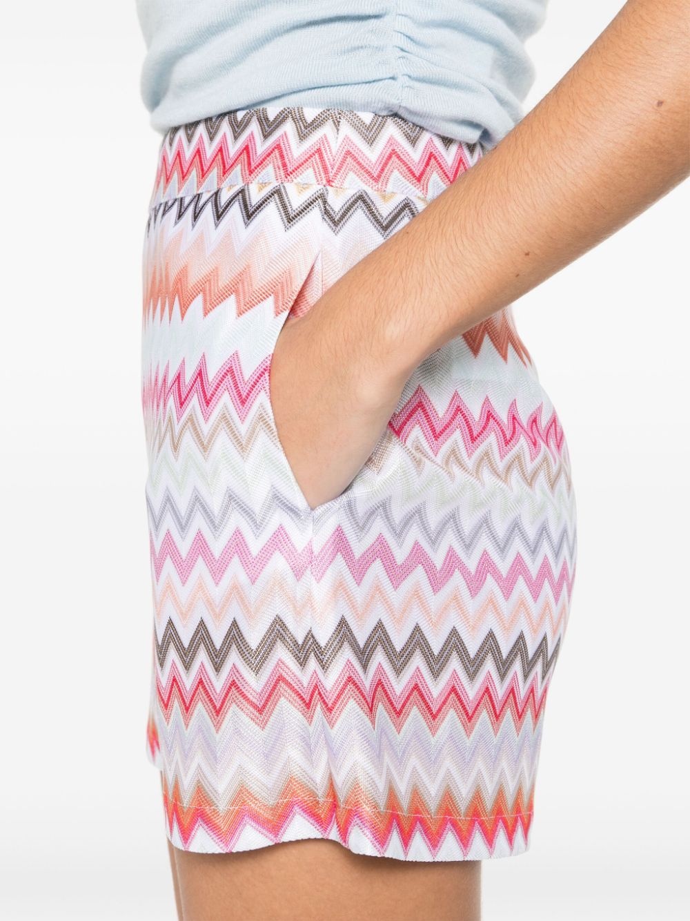 zigzag-pattern shorts - 5