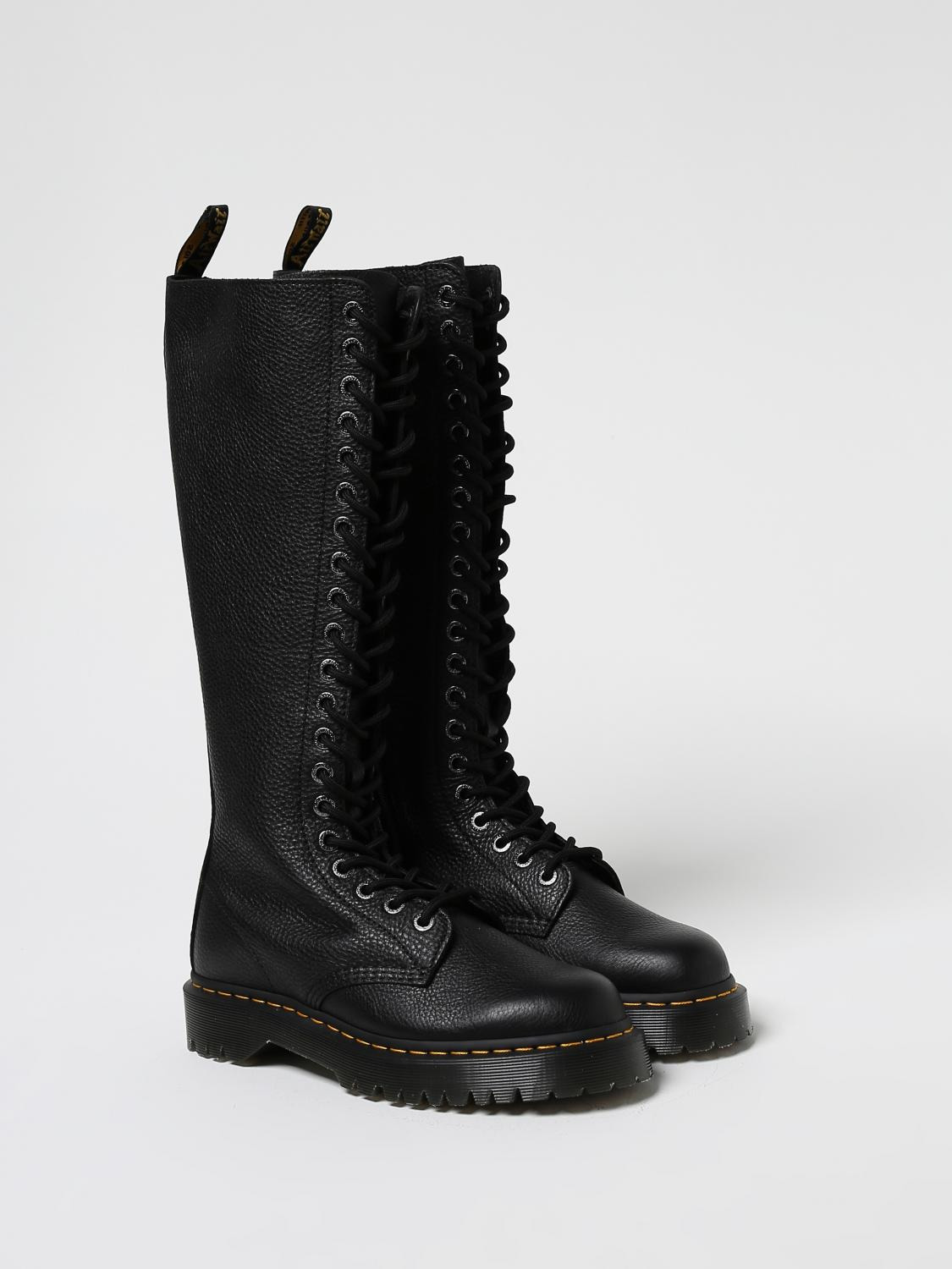 Dr. Martens boots for woman - 2