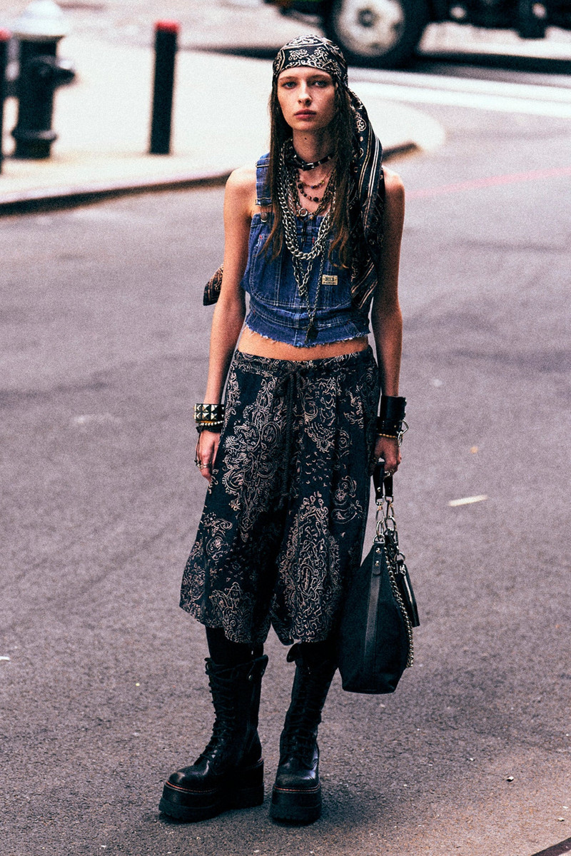 R13 OVERALL BIB BUSTIER outlook