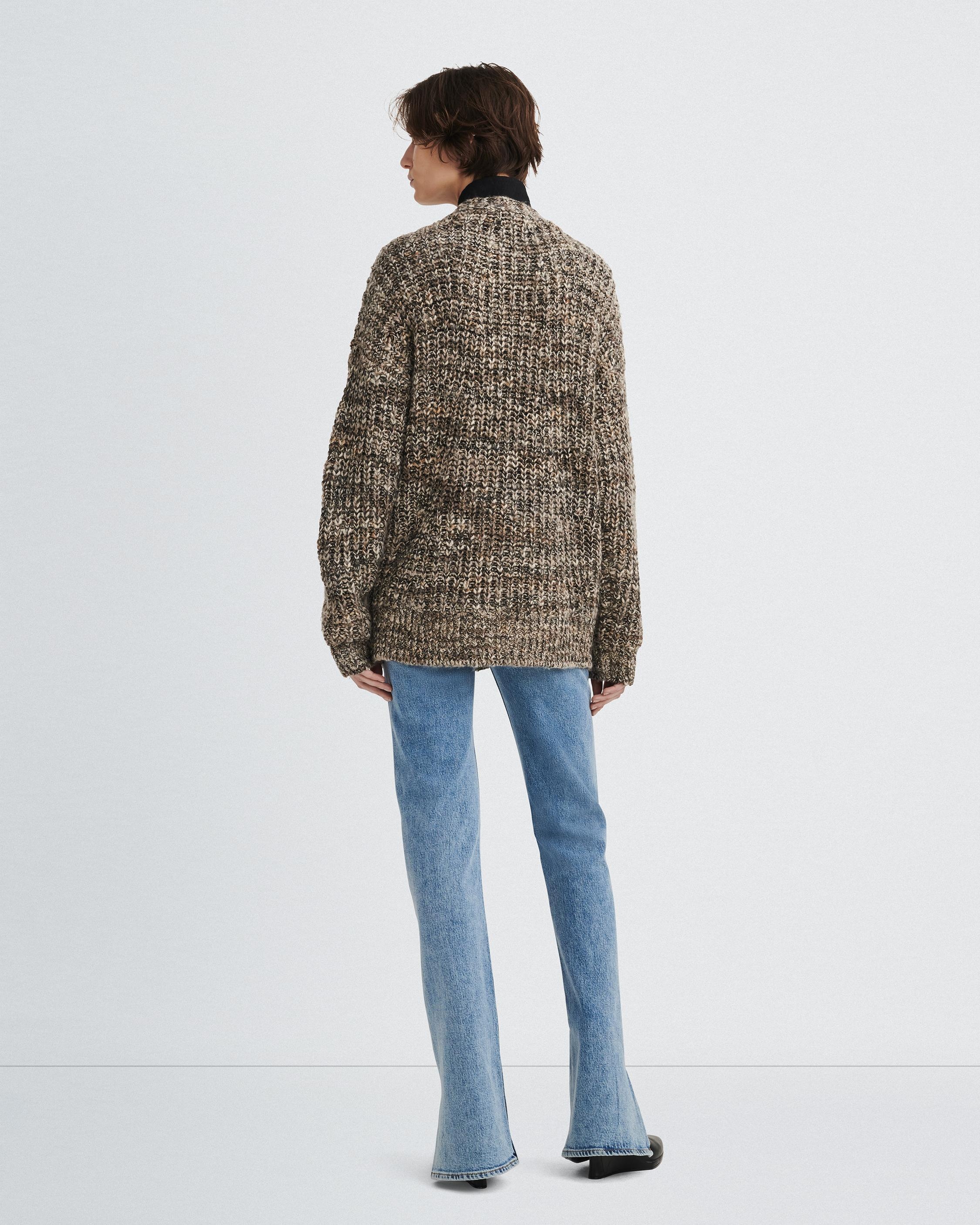 Daphne Wool Cardigan
Oversized Fit - 5