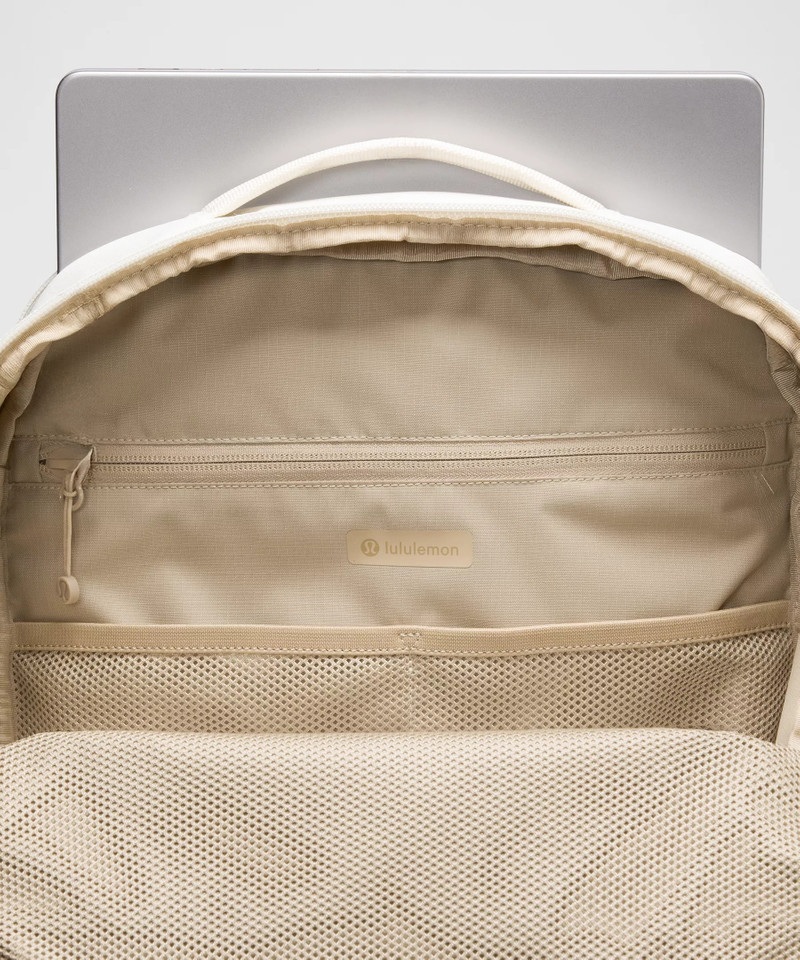 Triple-Zip Backpack 28L *Tech Canvas 5
