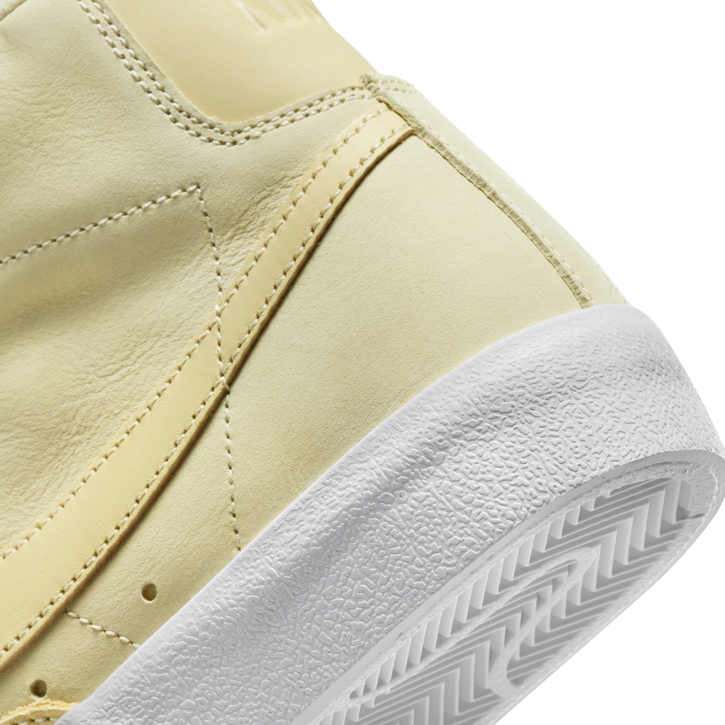 Nike Women's Blazer Mid Premium Shoes - 8