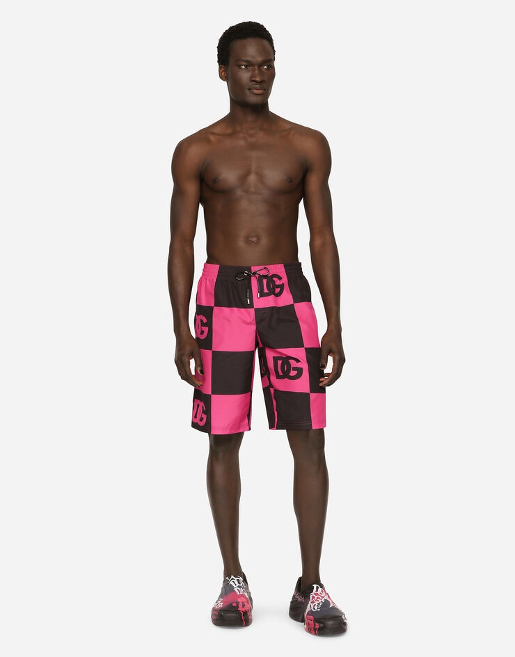 Long damier-print swim trunks with DG logo - 3