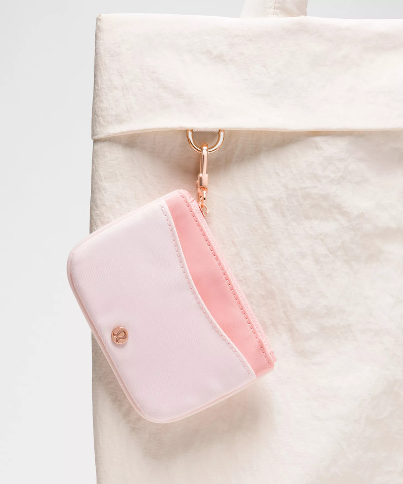 lululemon Clippable Card Holder outlook