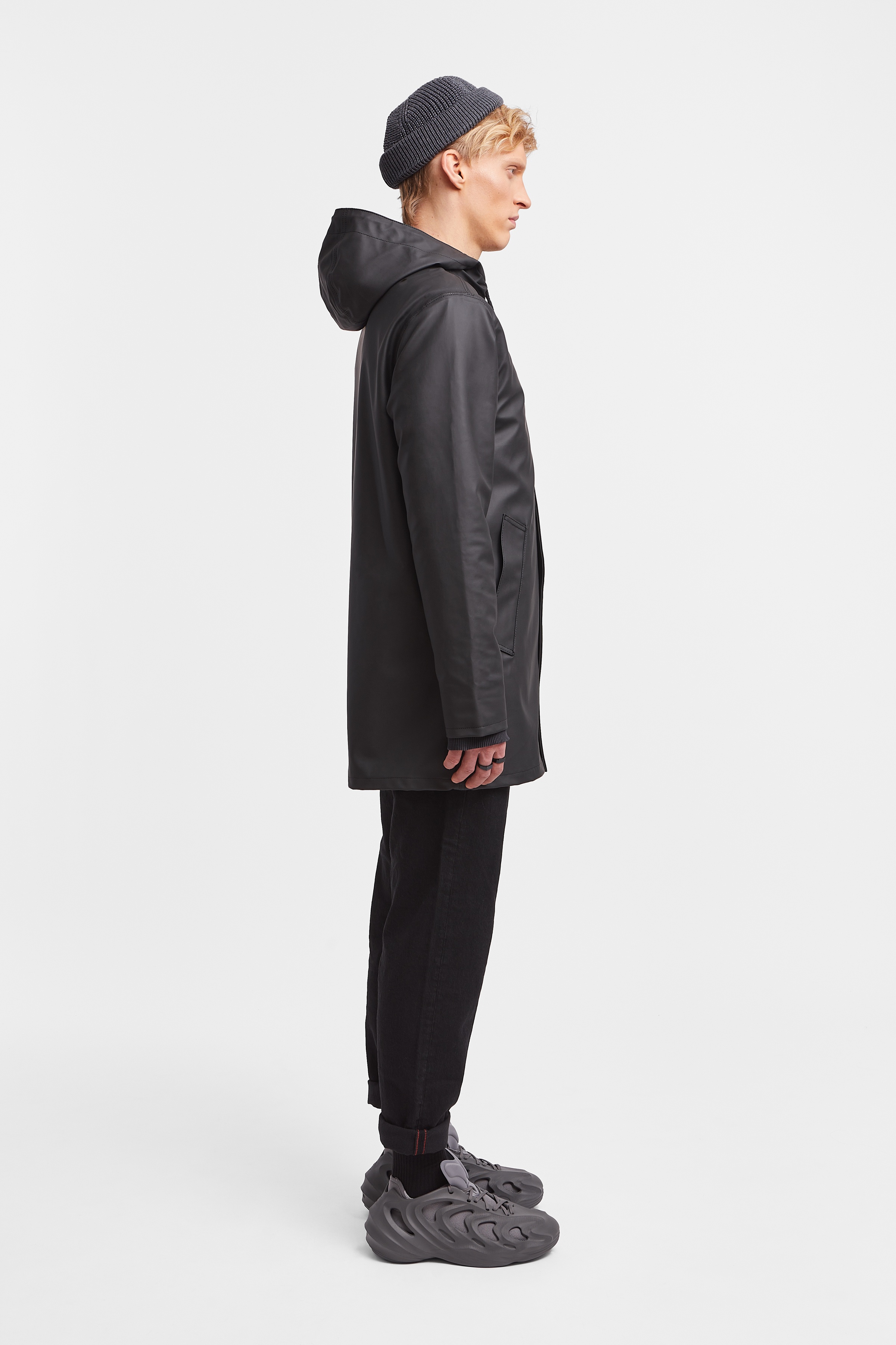 Arholma Raincoat Black - 3