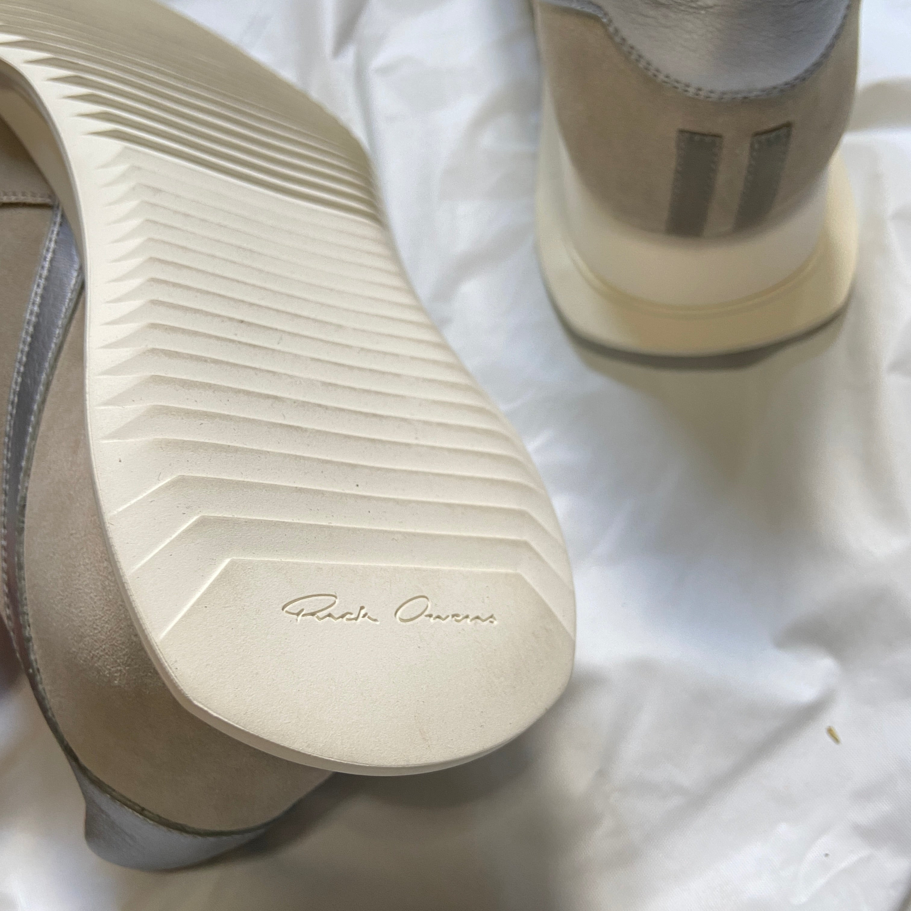 BWN Rick owens fw19 larry bwnt vintage runners pearl silver grey 42 - 9