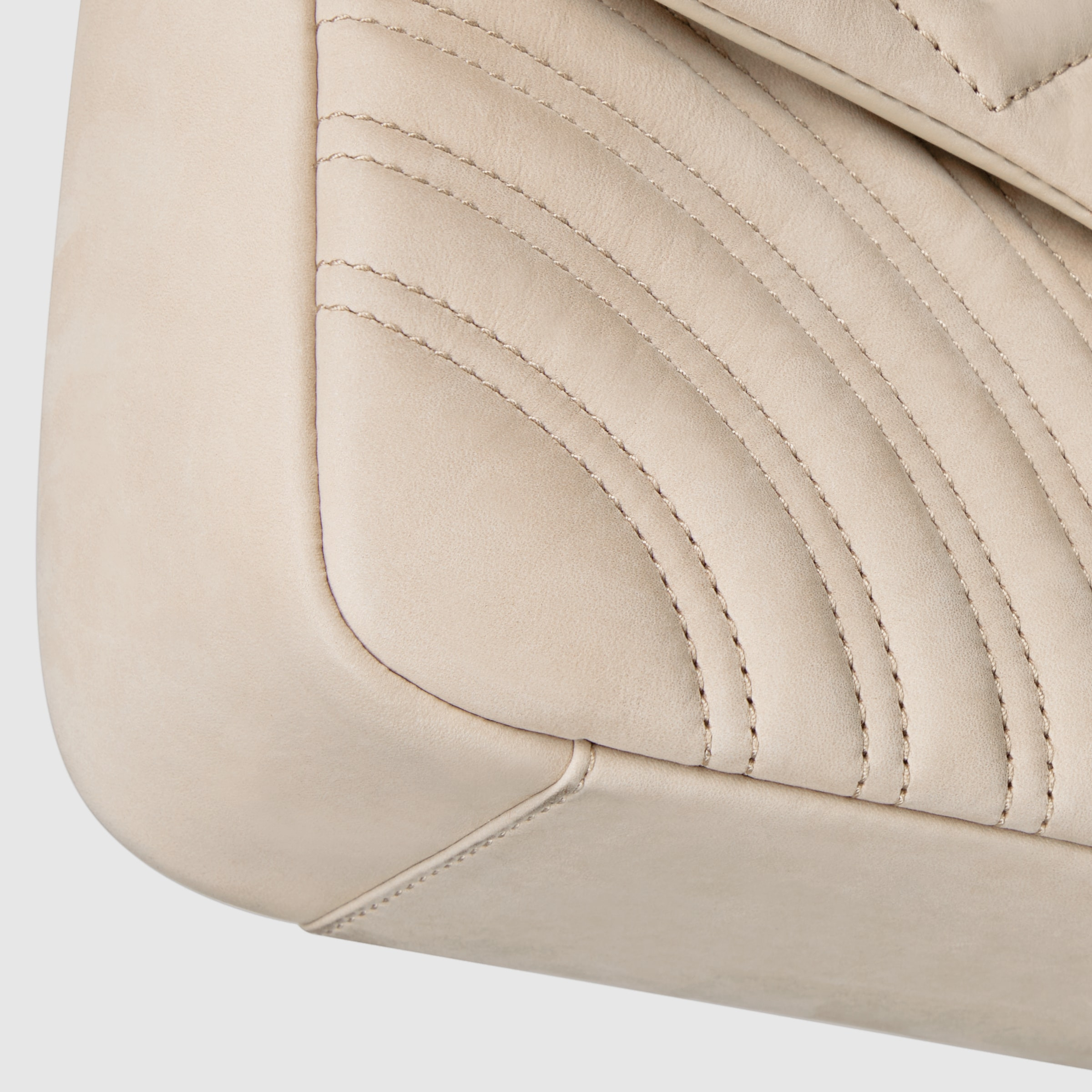 GG Marmont medium shoulder bag - 10