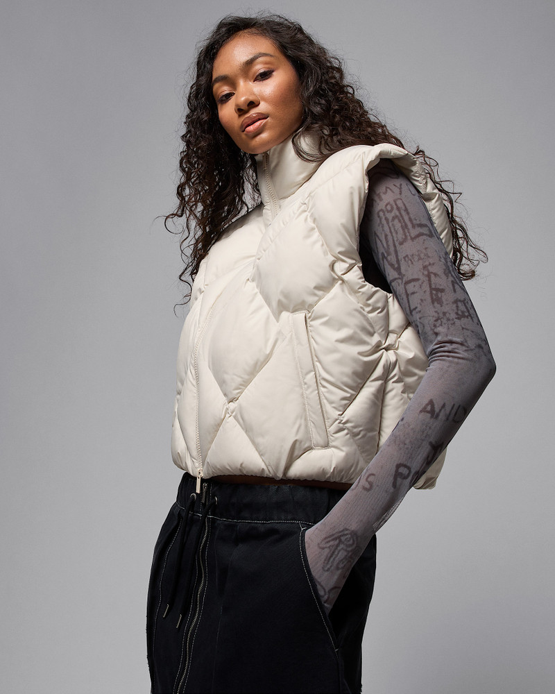 Jordan Brooklyn Women's Therma-FIT Quilted Puffer Vest 1