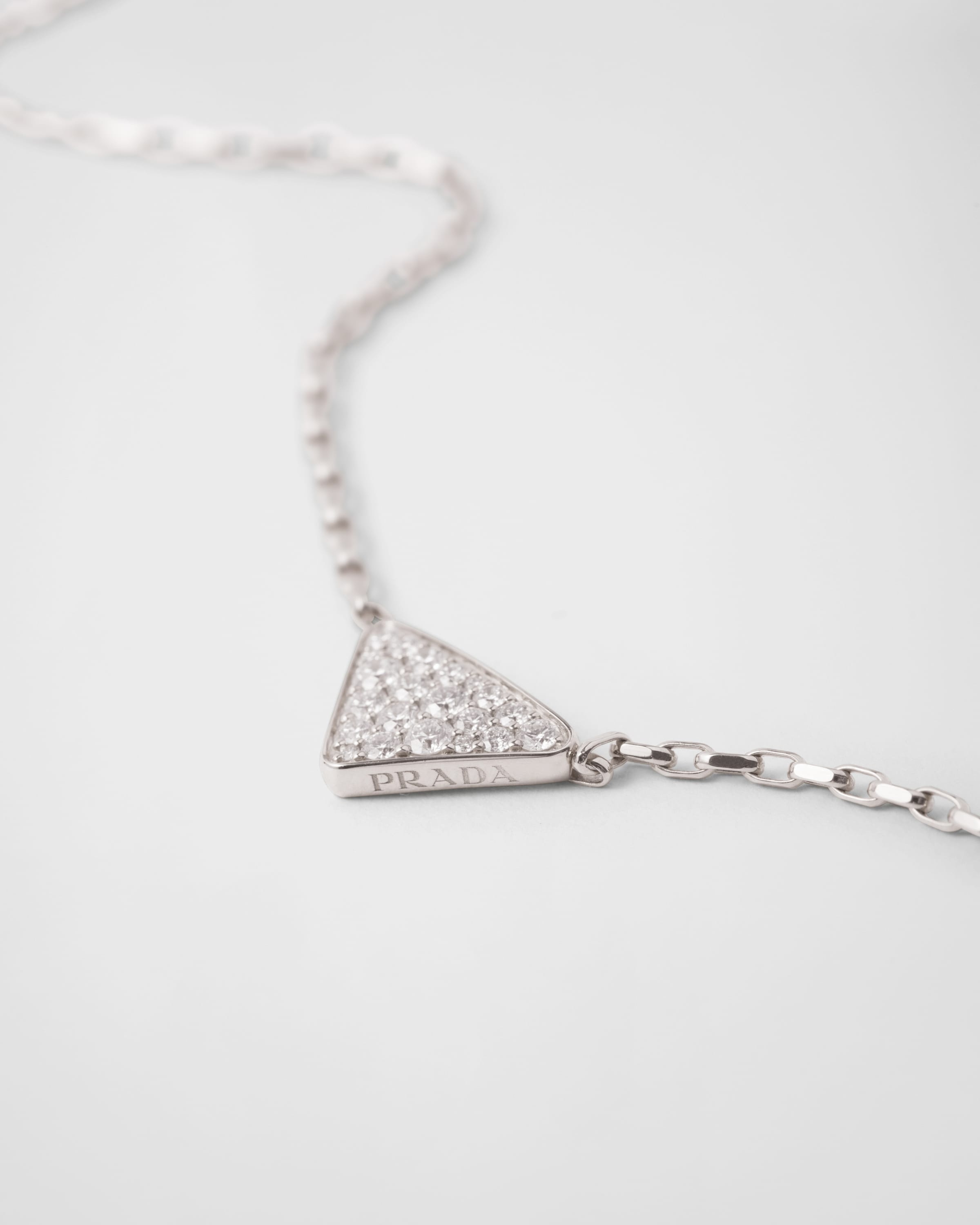 Eternal Gold mini triangle pendant necklace in white gold and diamonds - 2