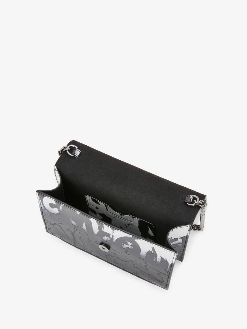 Mcqueen Graffiti Small Skull Bag in Black/white - 4