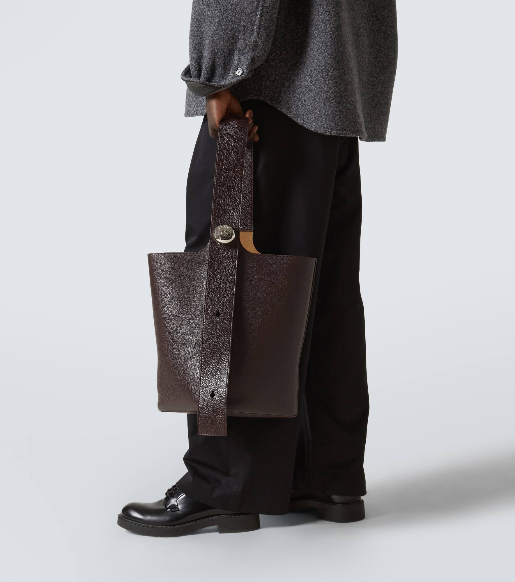 Pebble Large leather bucket bag - 3