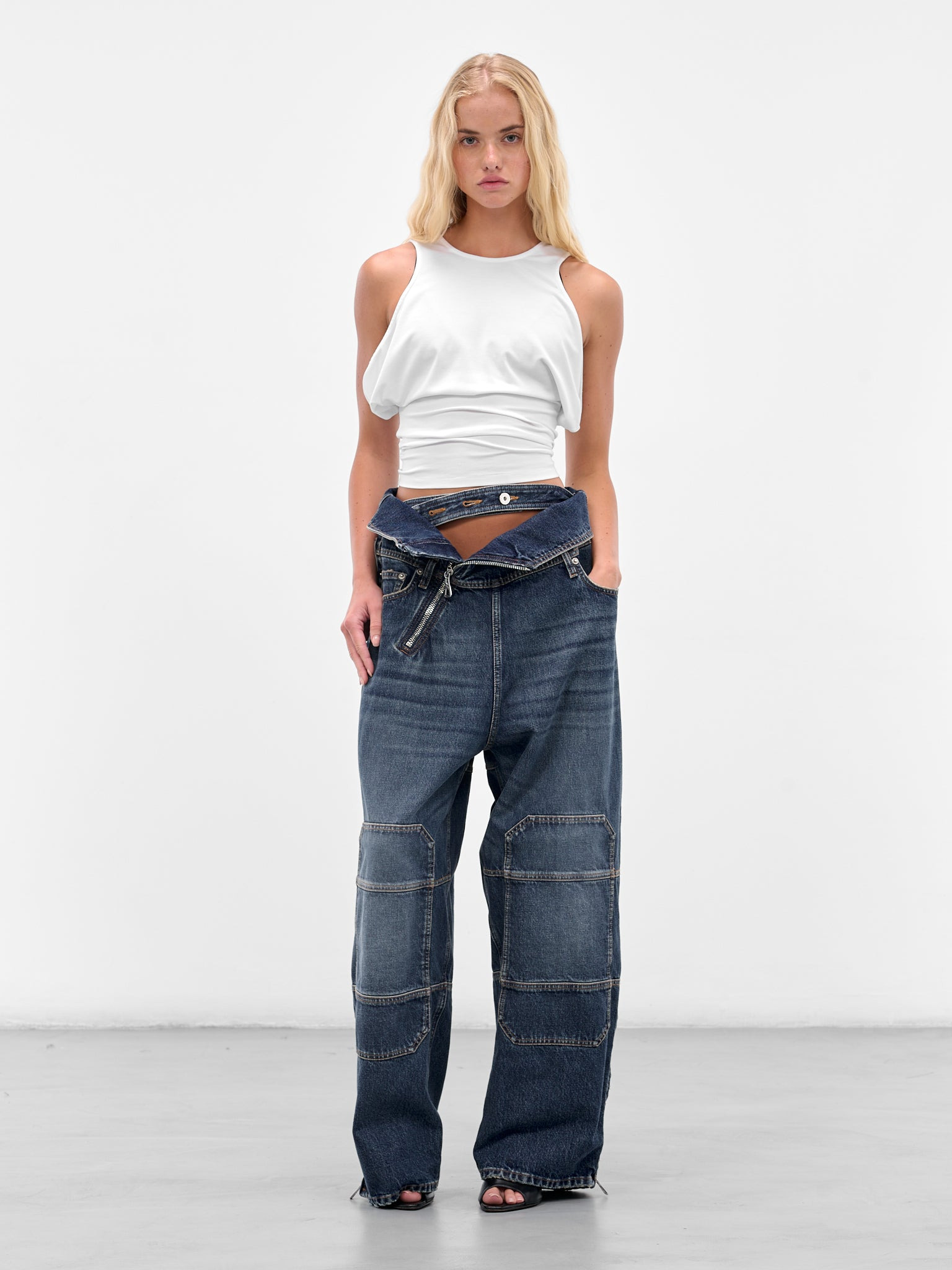 Blue Zipped Patch Denim Jeans - 6