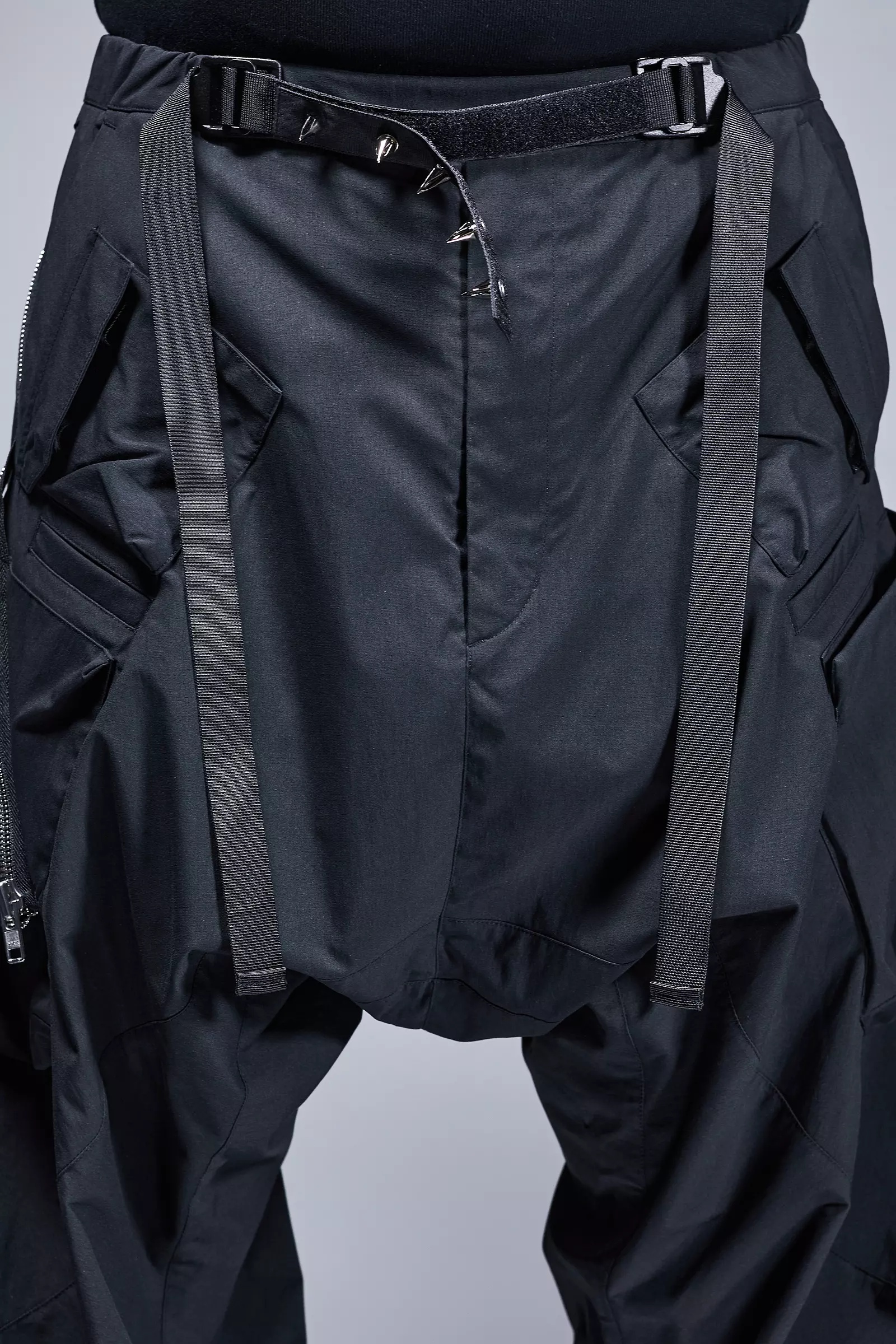 P30AL-E Encapsulated Nylon Ultrawide Drawcord Cargo Trouser Black - 25