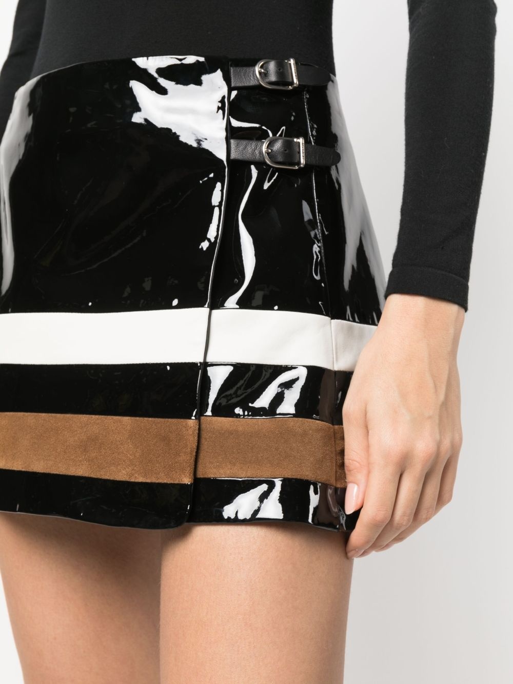 buckle-fastening patent-leather miniskirt - 5