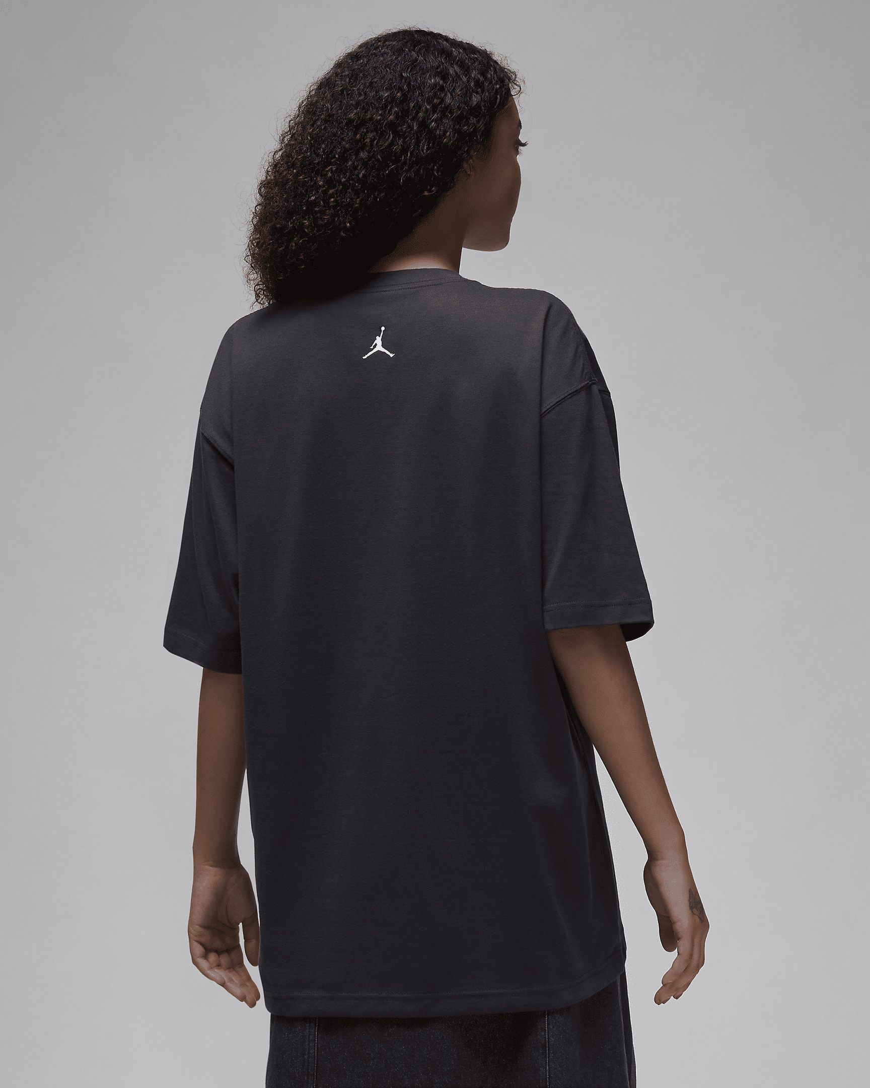 Jordan Women's Oversized Graphic T-Shirt - 2