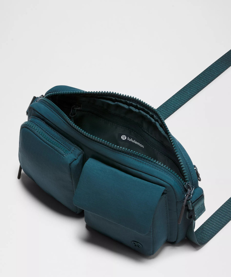 Multi-Pocket Crossbody Bag 2.5L 4