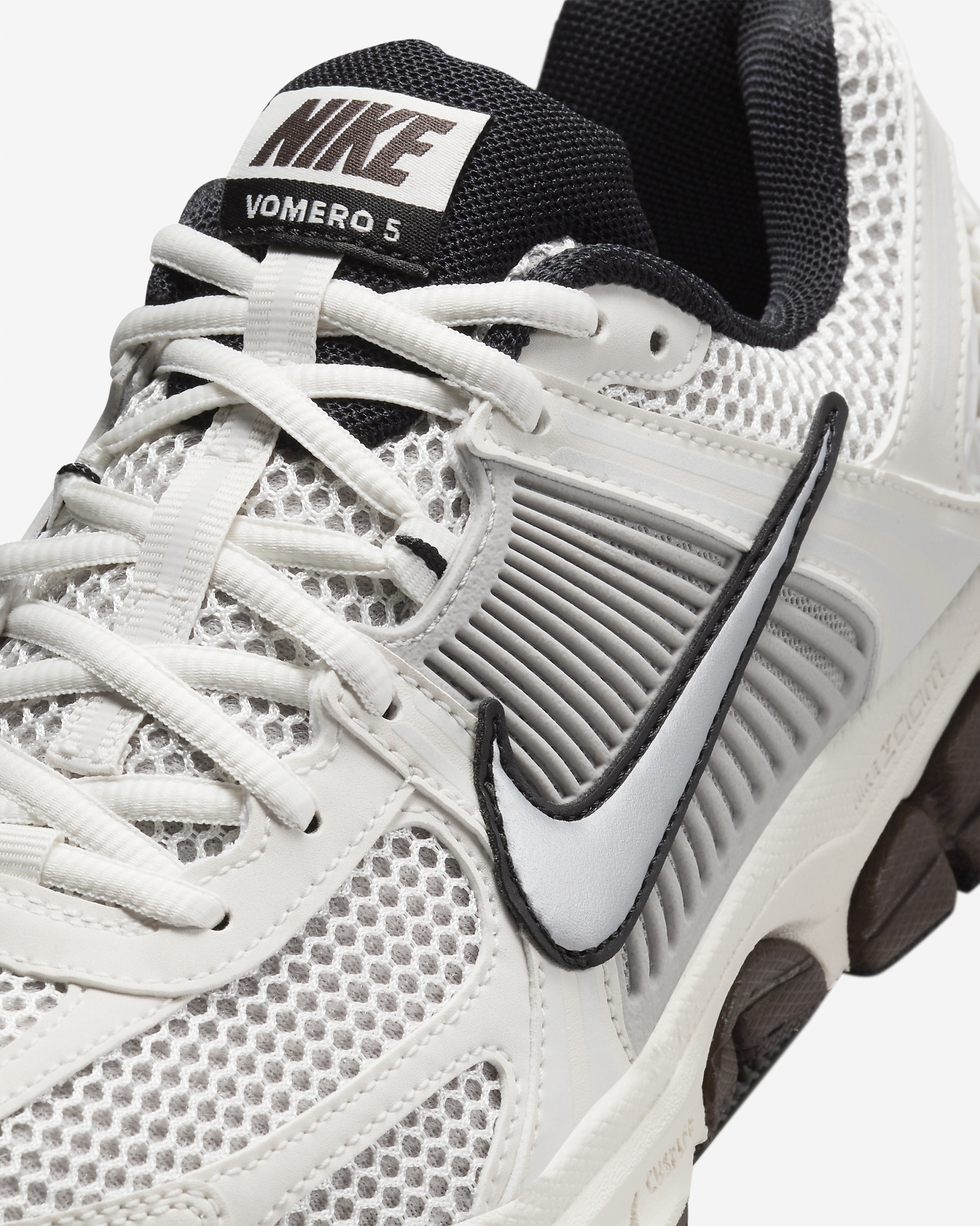 W NIKE ZOOM VOMERO5 新品未使用　26㎝ NIKE公式】ナイキ ズーム ボメロ 5 ウィメンズシューズ