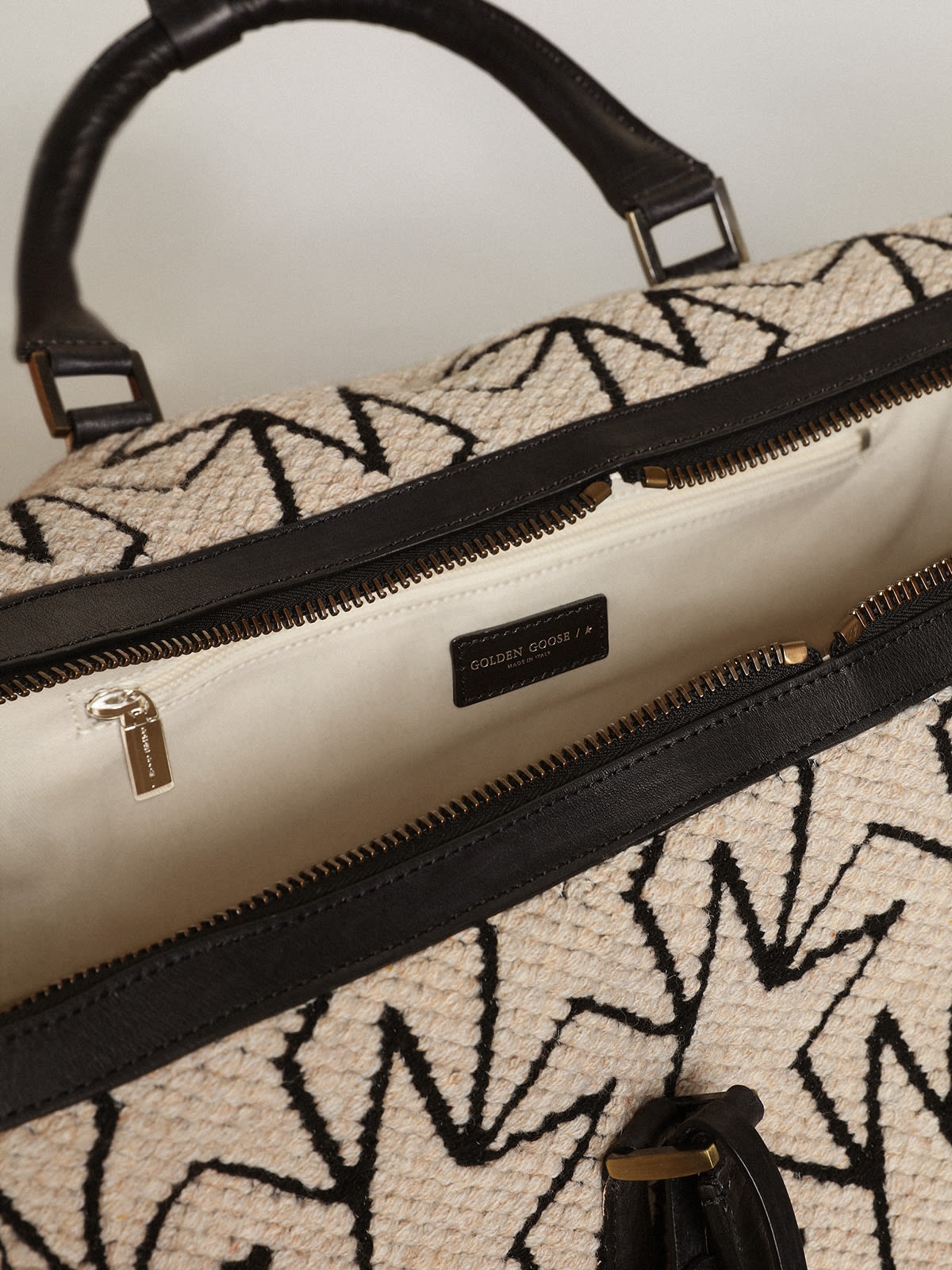 Men's duffle bag in milk-white jacquard wool and black lettering - 4
