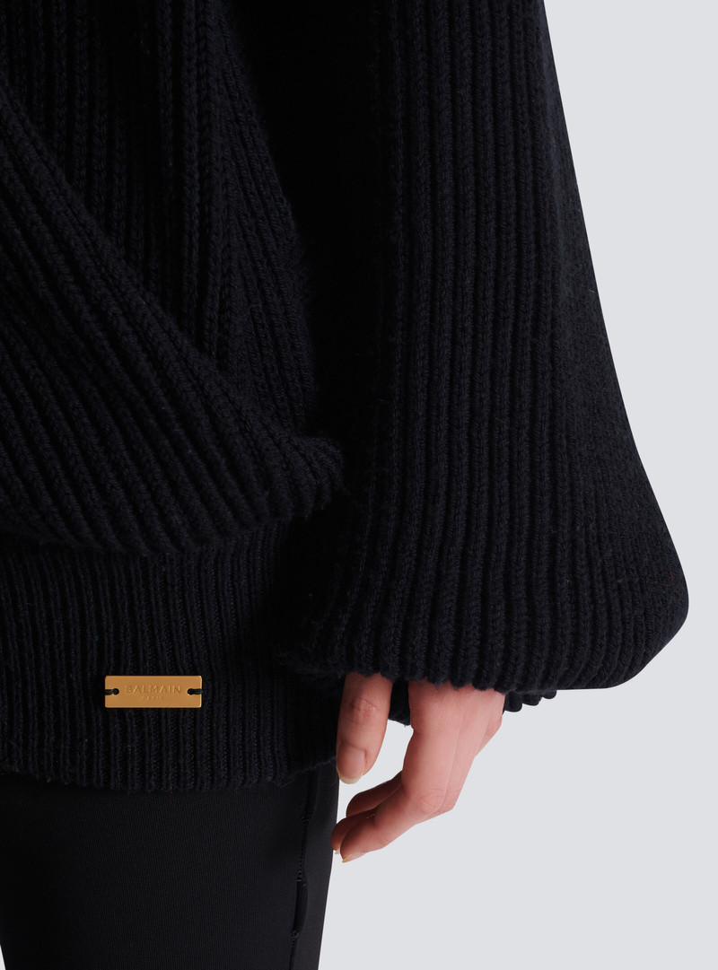 Oversized knit hoodie 8