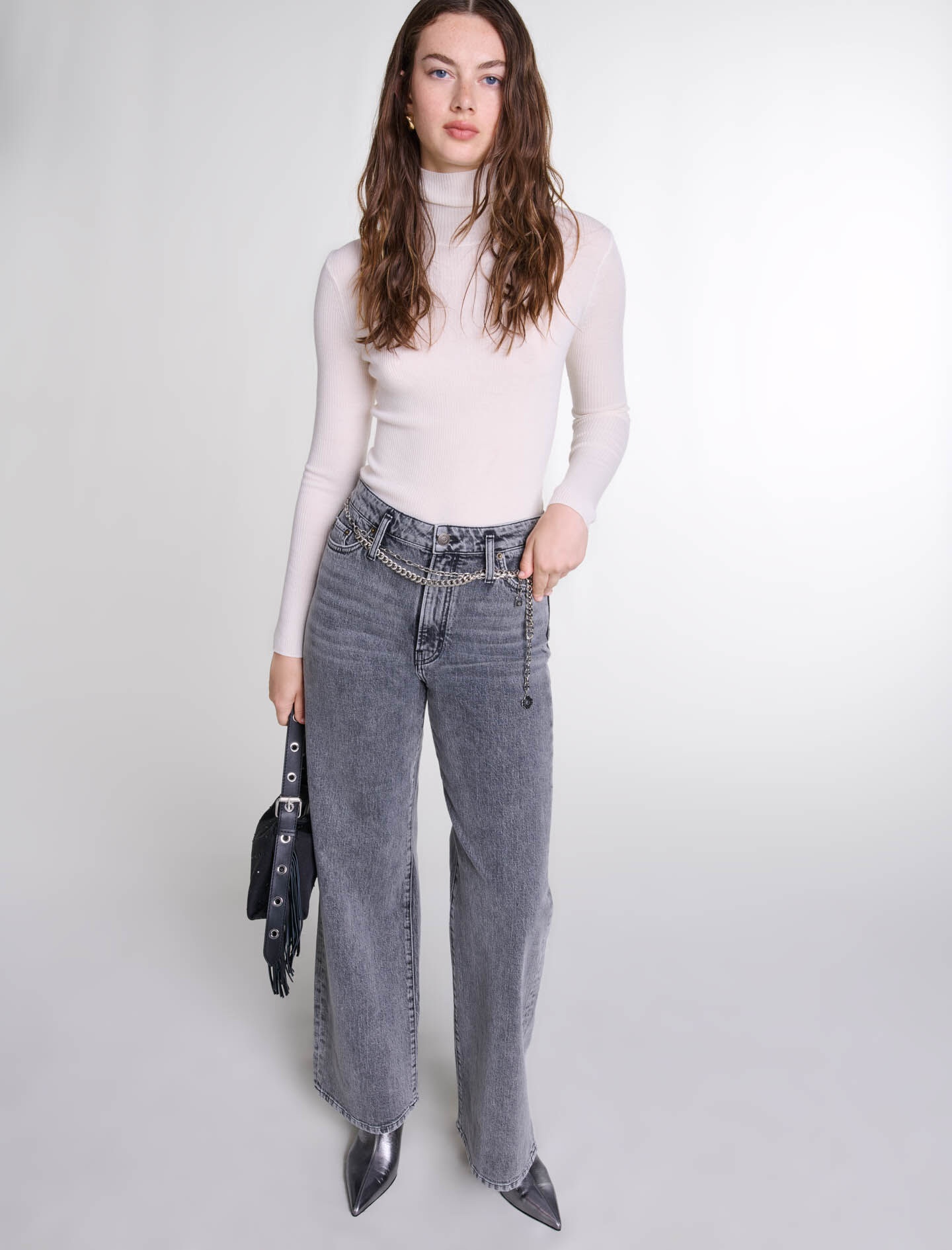 Wide-leg jeans with chain-link belt - 5