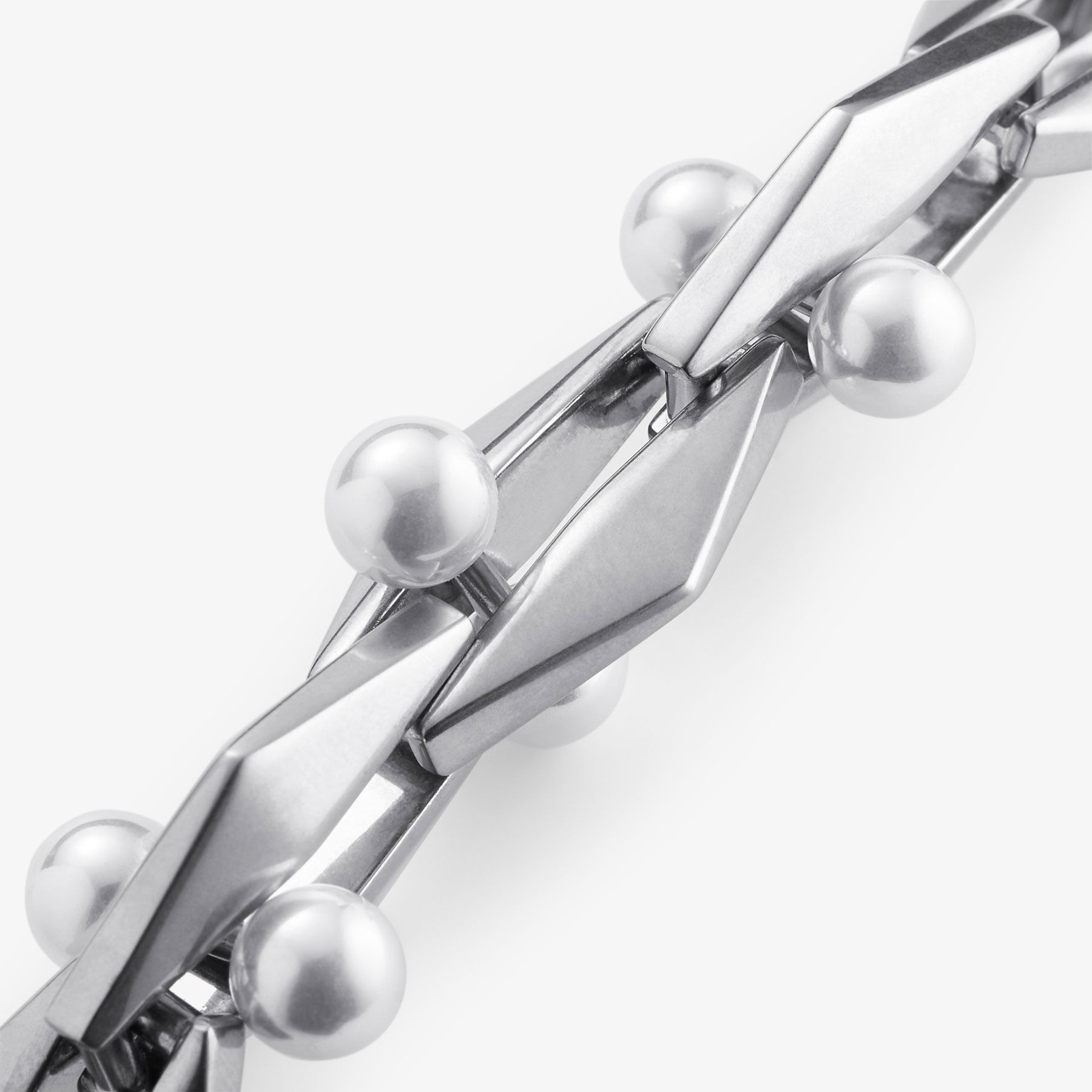 Diamond Chain Necklace
Antique Silver Finish Pearl Necklace - 4