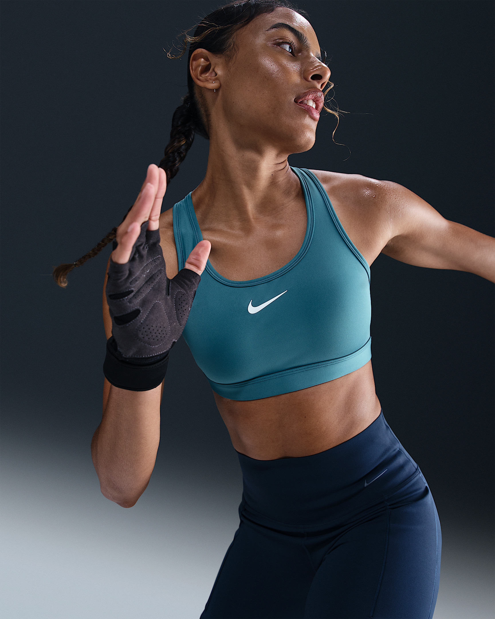 Nike Swoosh Medium Support Women's Padded Sports Bra - 3