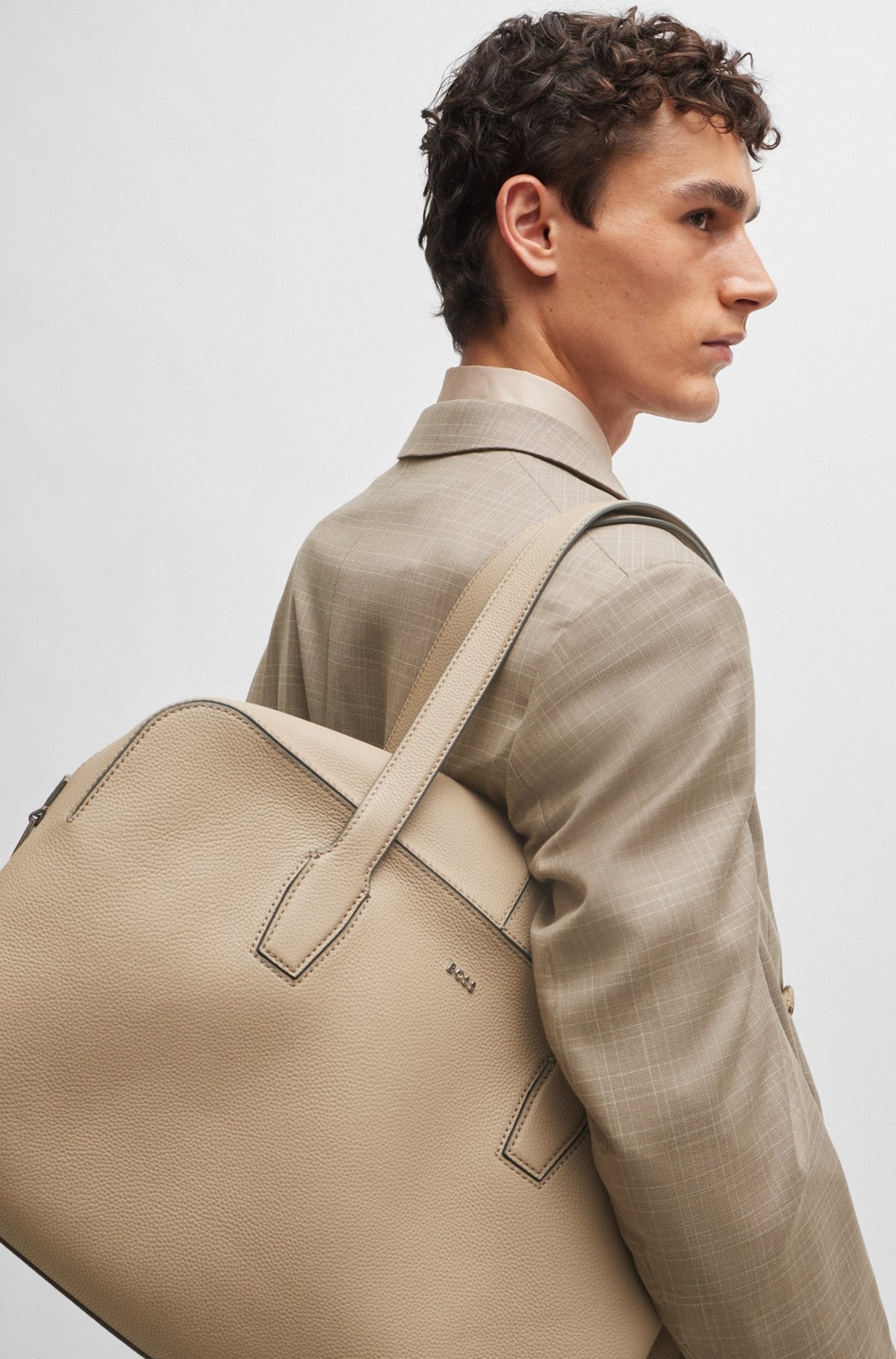 ZIPPED HOLDALL IN GRAINED LEATHER WITH LOGO LETTERING - 4