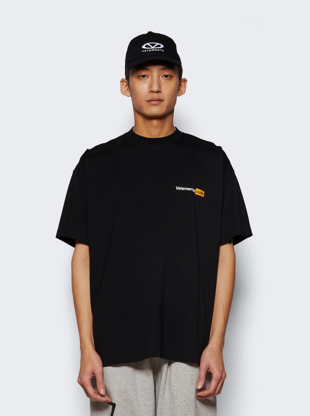 Vetements.com Tee Black - 3