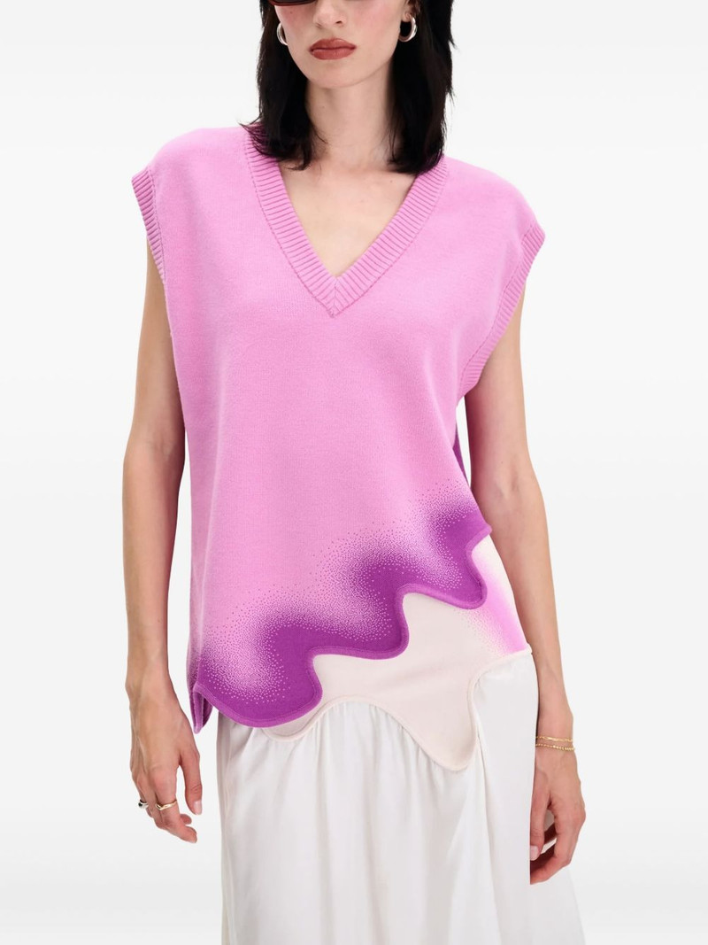 v-neck wavy-hem vest 1