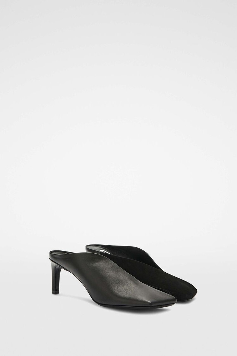Mules 3