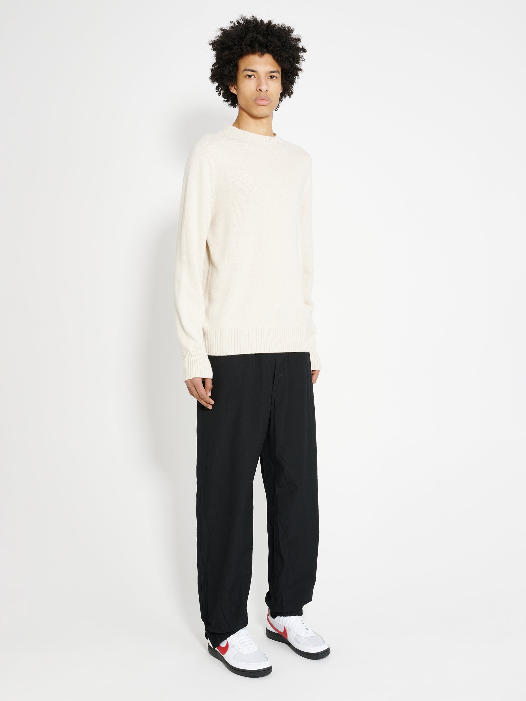 AURALEE AURALEE HIGH COUNT WOOL POPLIN PANTS BLACK | tresbien 