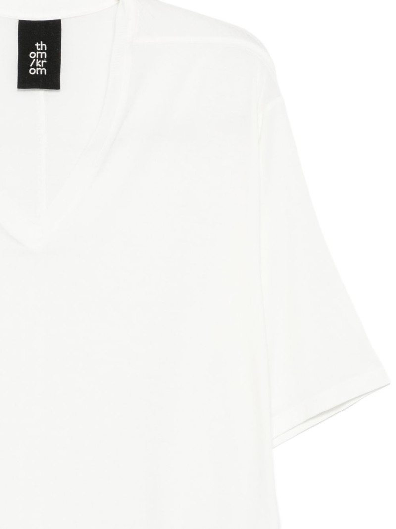 V-neck T-shirt 3