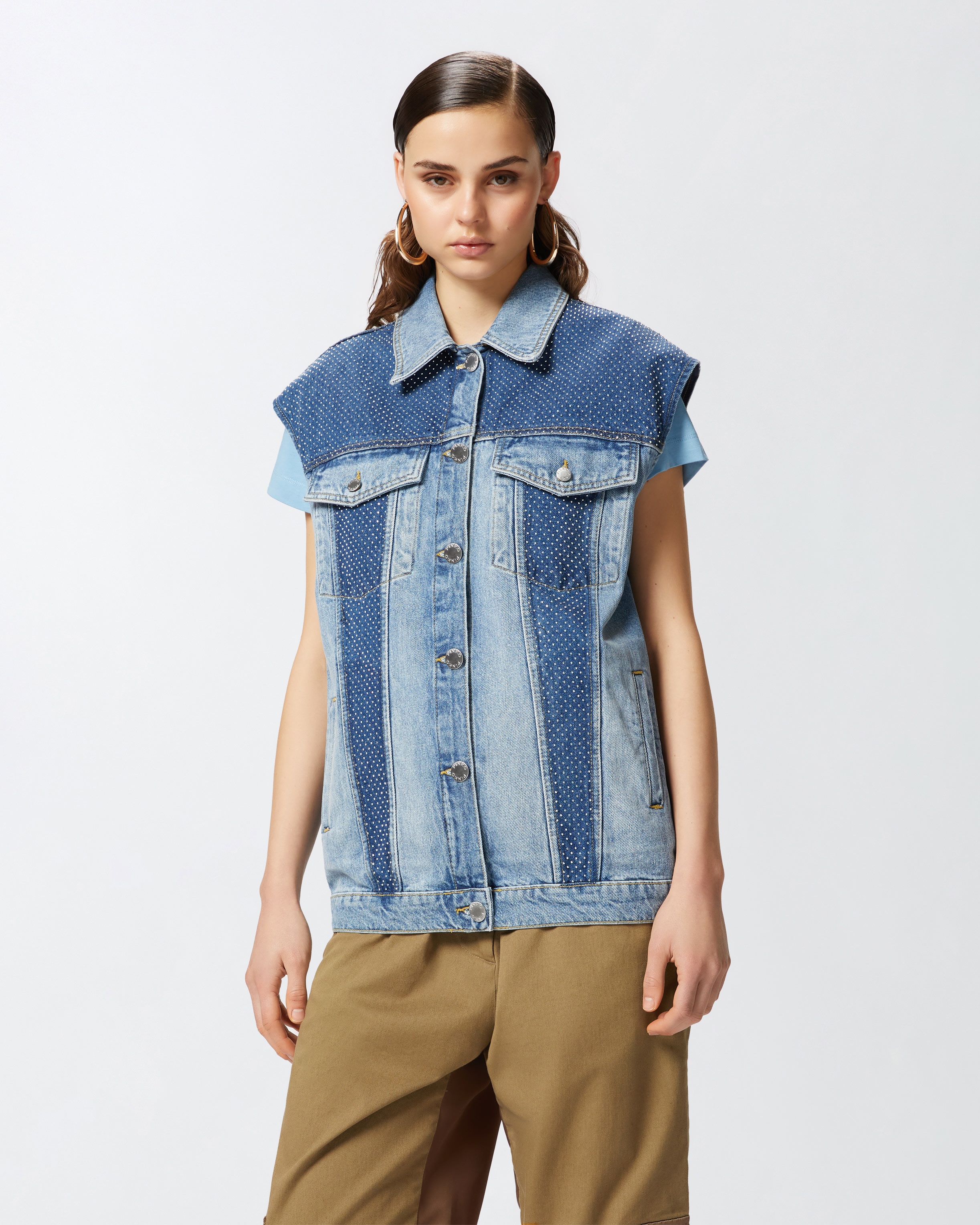 SLEEVELESS DENIM JACKET WITH MINI STUDS - 2