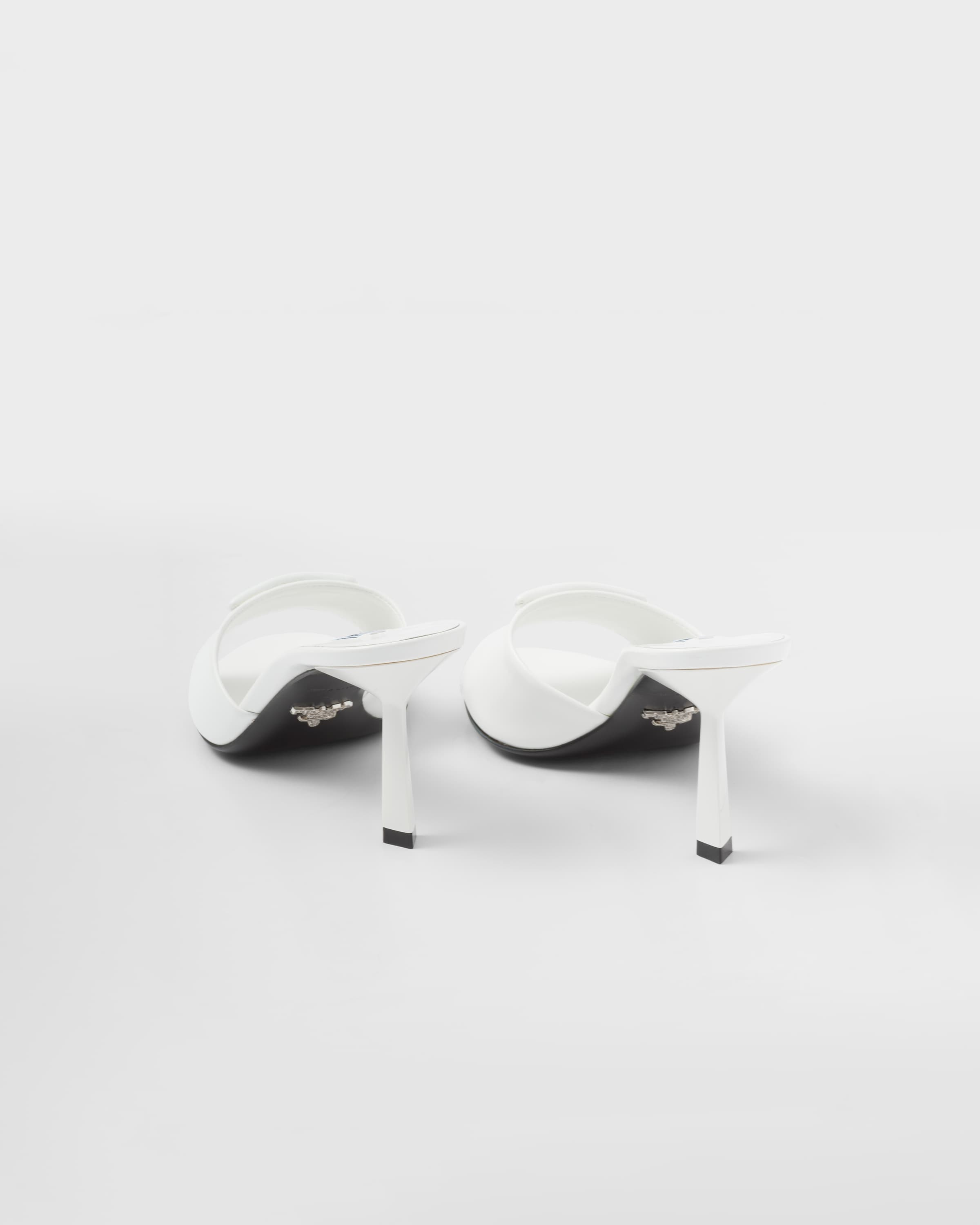 Brushed leather sandals - 7