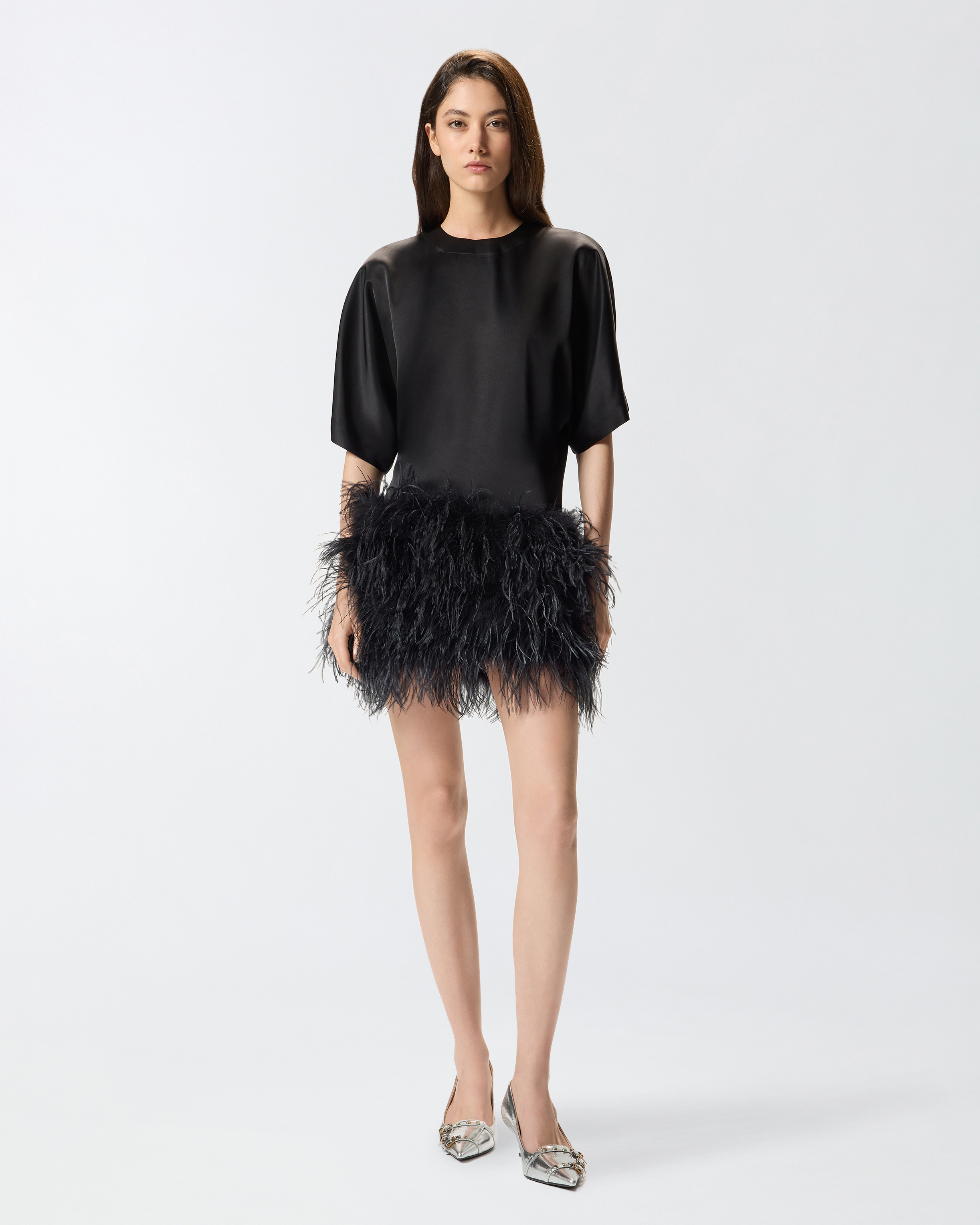 GLOSSY SATIN EVENING DRESS WITH FEATHERS - 3
