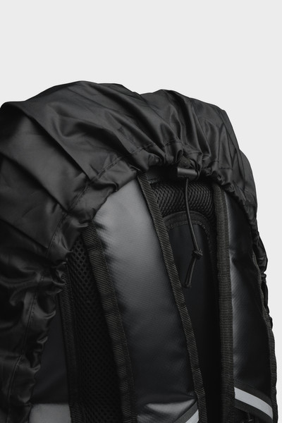 Stutterheim Backpack Cover Black outlook