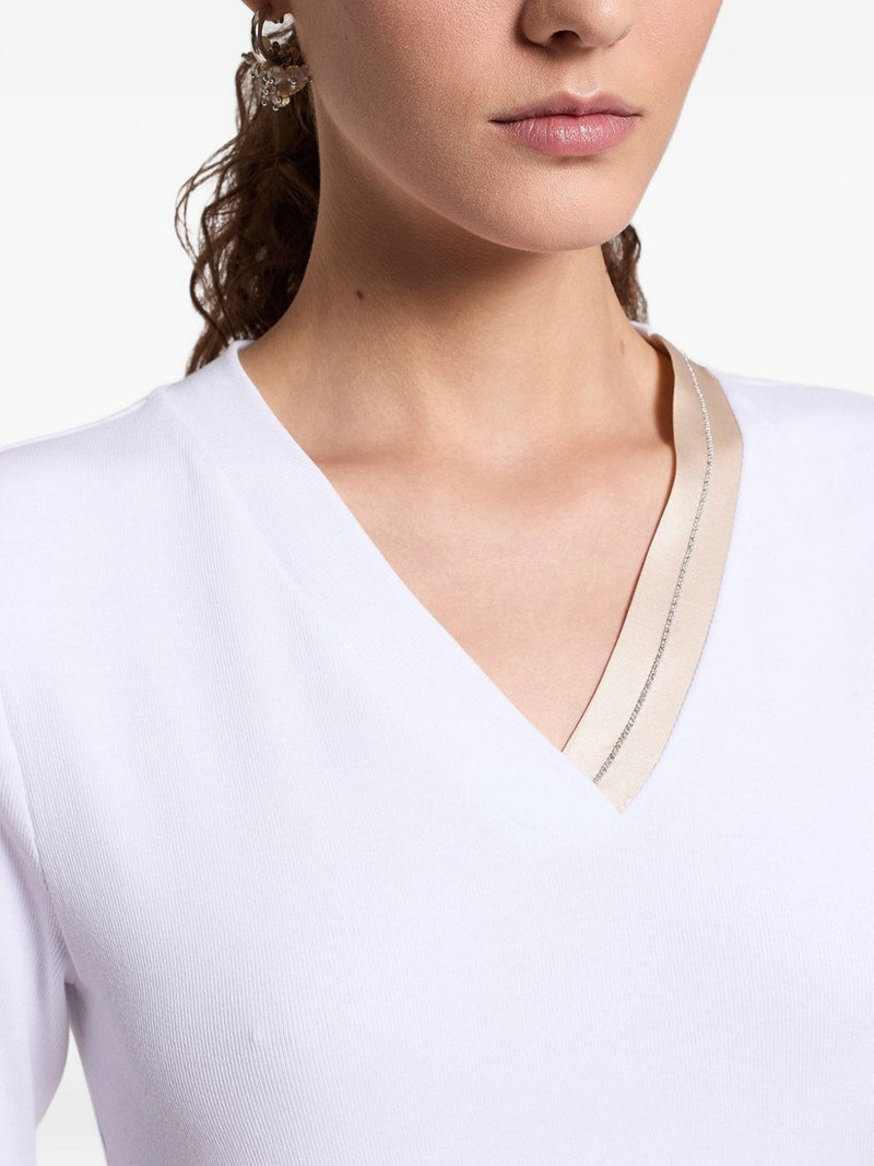 V-neck T-shirt 4
