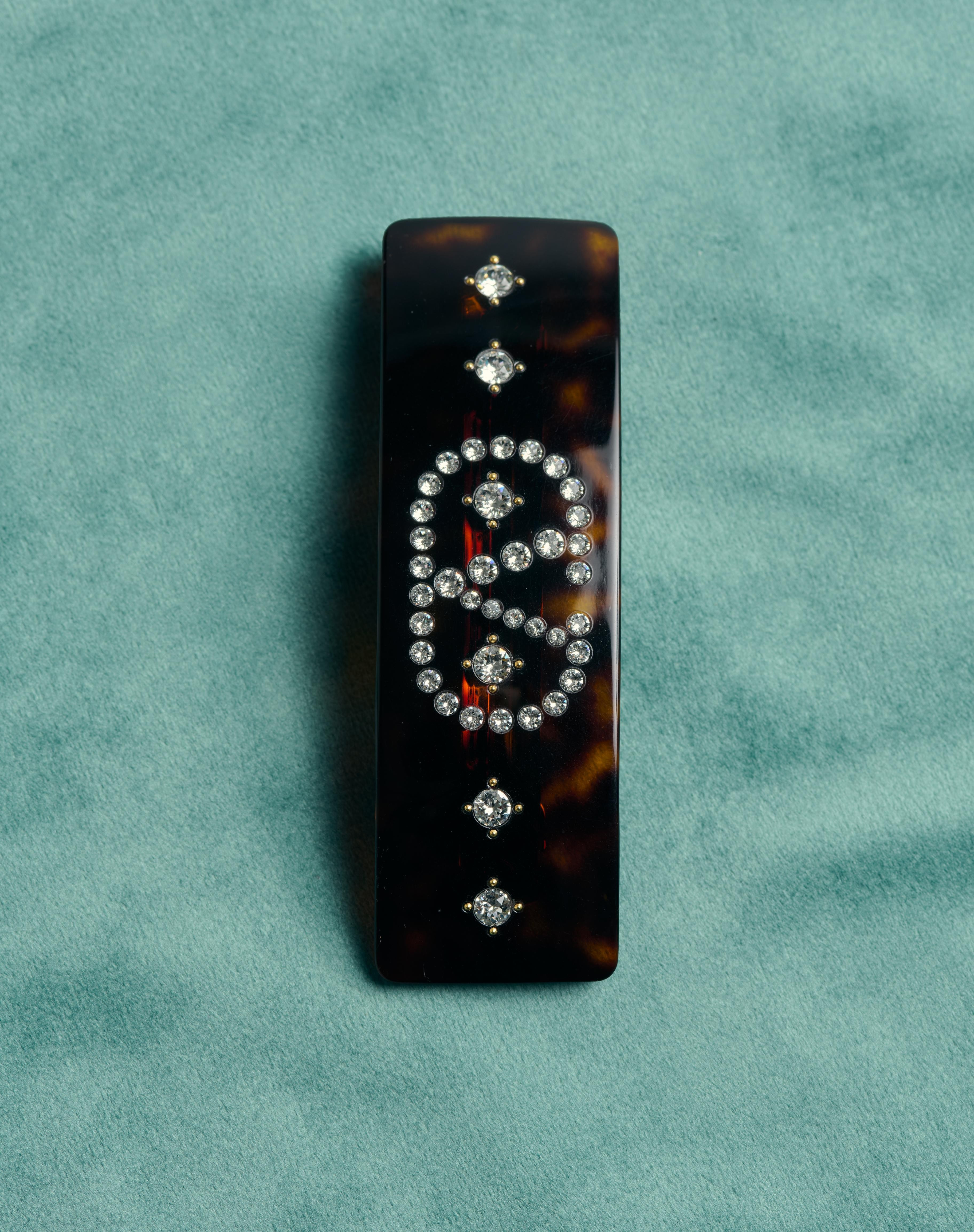VLOGO SIGNATURE HAIR CLIP IN RESIN, METAL AND CRYSTALS - 6