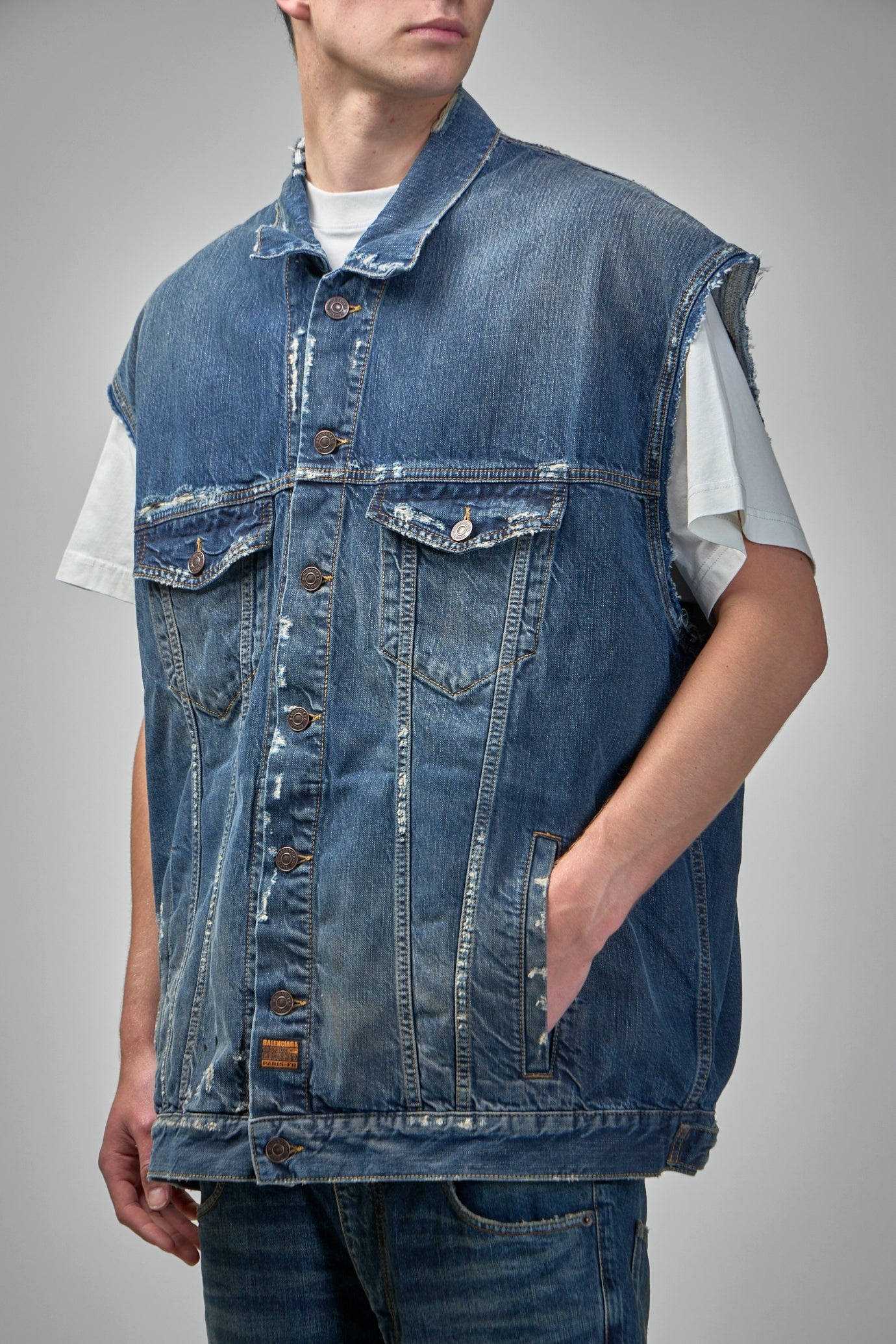Sleeveless Jacket - 4