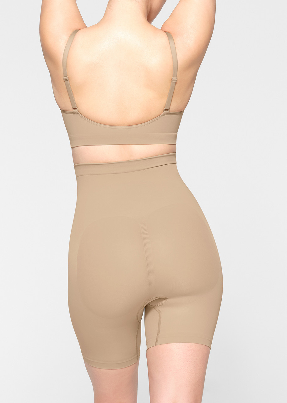 Skims Seamless Sculpt Mid-thigh Shorts - 3