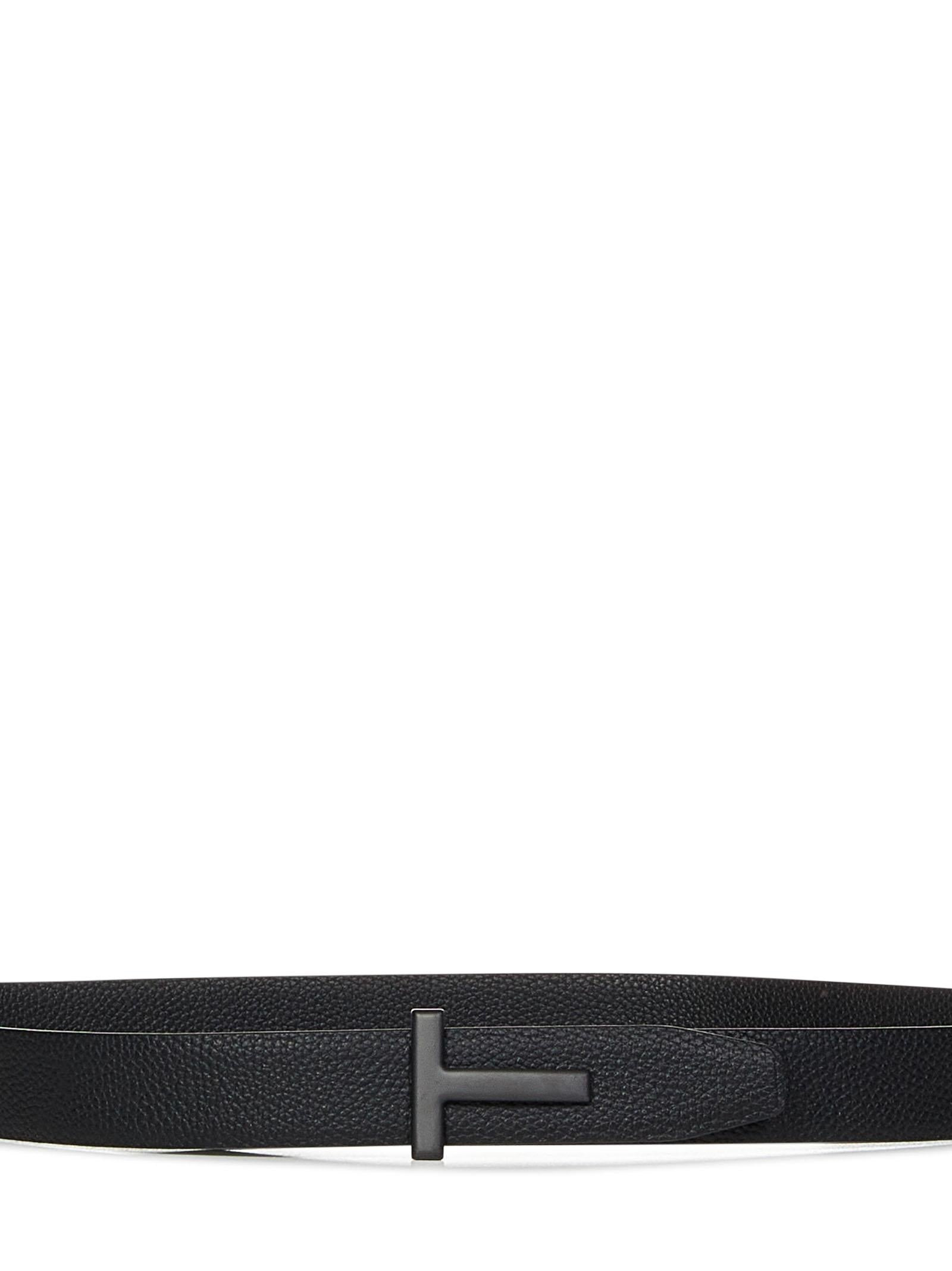 Black grained calfskin belt with matt black metal T-buckle. - 2
